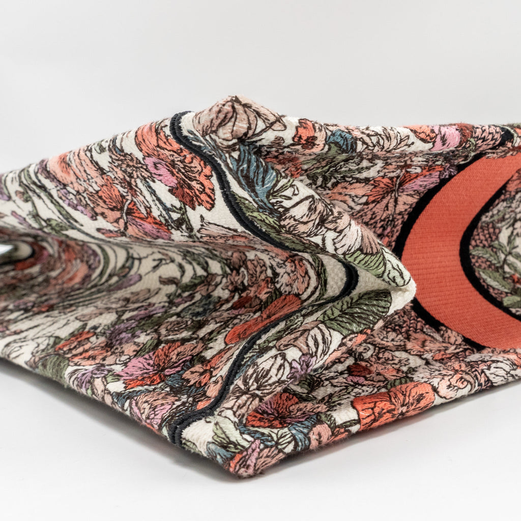 dior-medium-book-tote-limited-edition-canvas-multicolour-copy