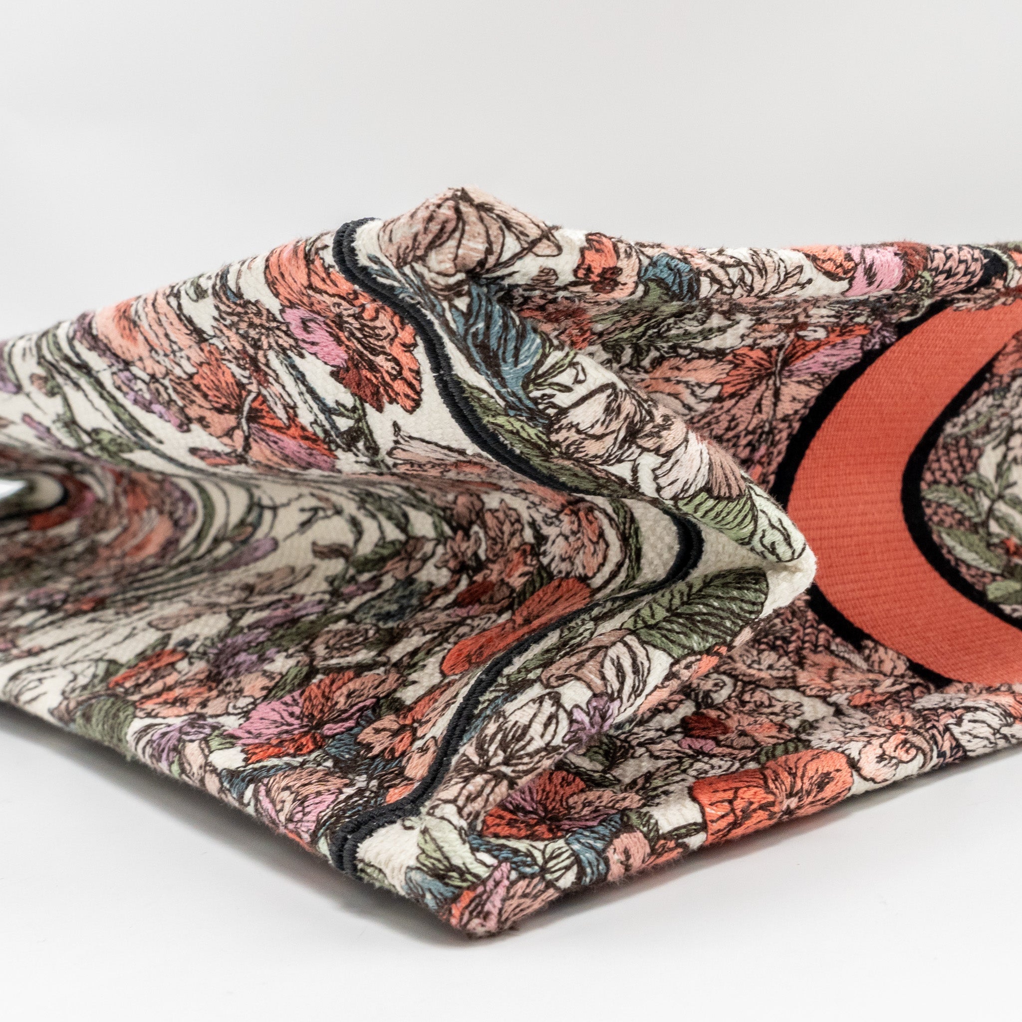 dior-medium-book-tote-limited-edition-canvas-multicolour-copy