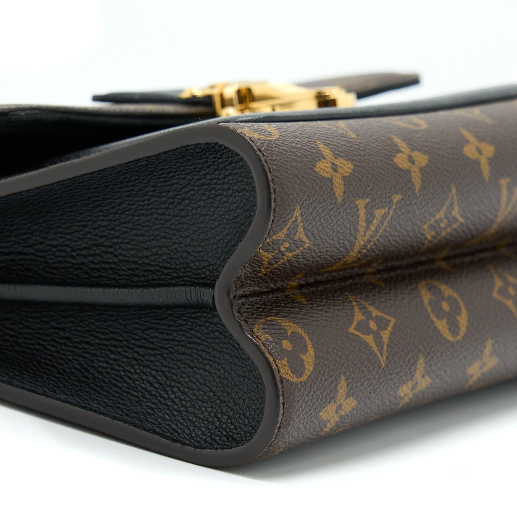 louis-vuitton-victoire-m41730-bag-monogram-canvas-ghw