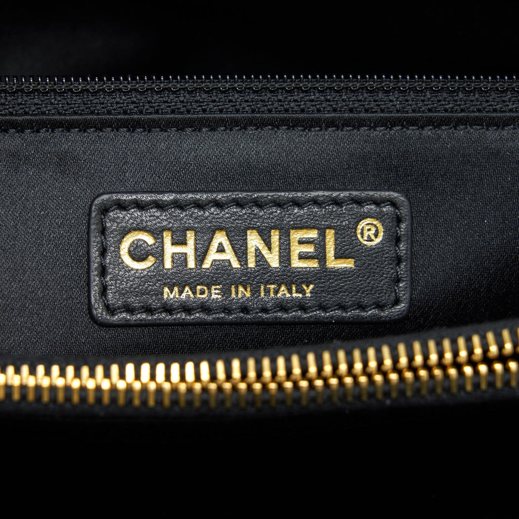 chanel-grand-shopping-tote-bag-caviar-black-ghw-2