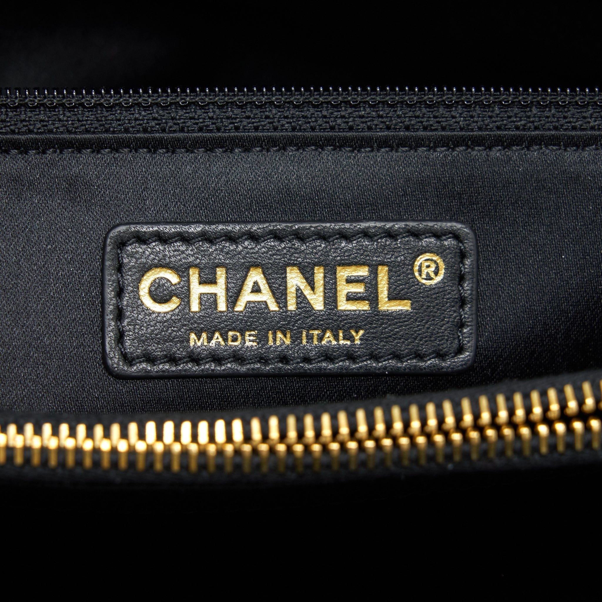 chanel-grand-shopping-tote-bag-caviar-black-ghw-2