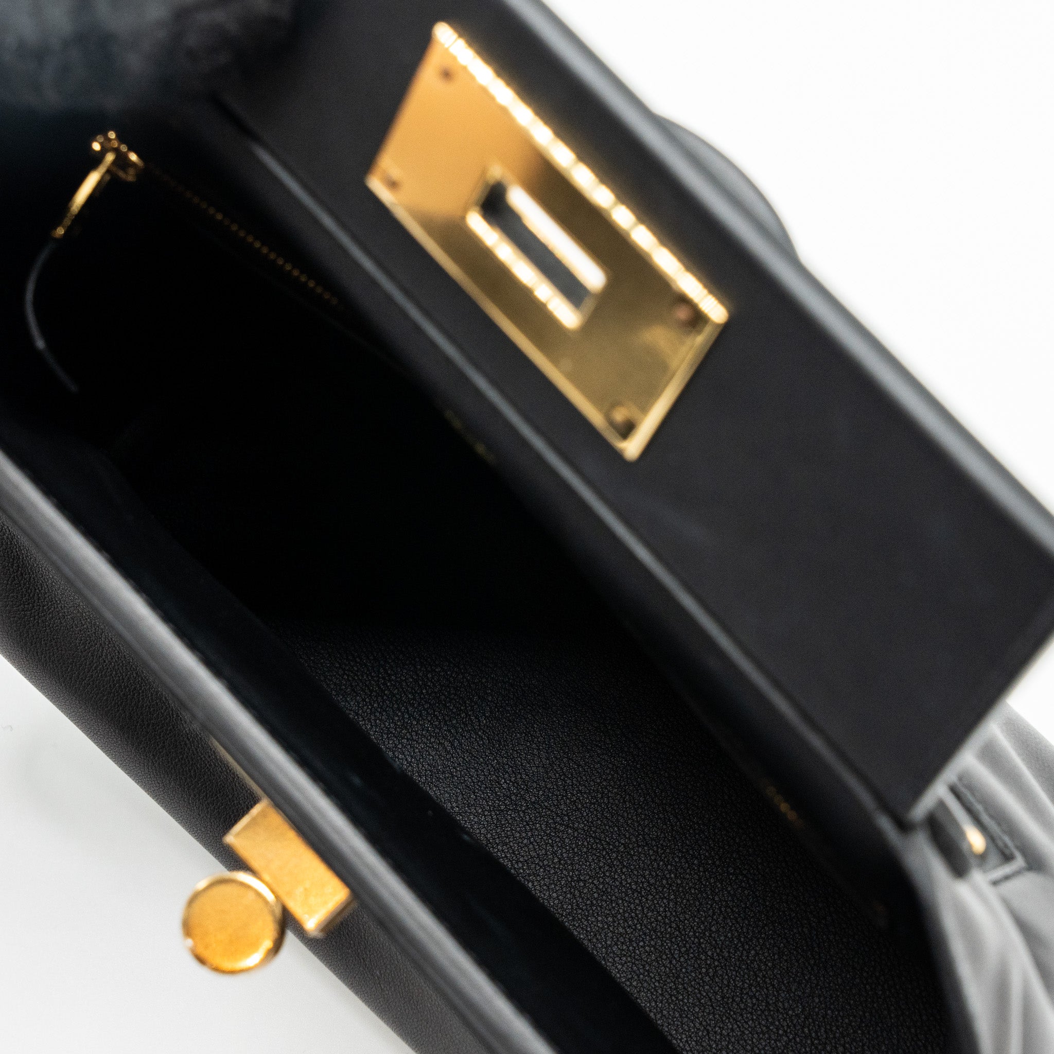 hermes-mini-24-24-2424-21-bag-swift-volupto-leather-black-ghw-stamp-u