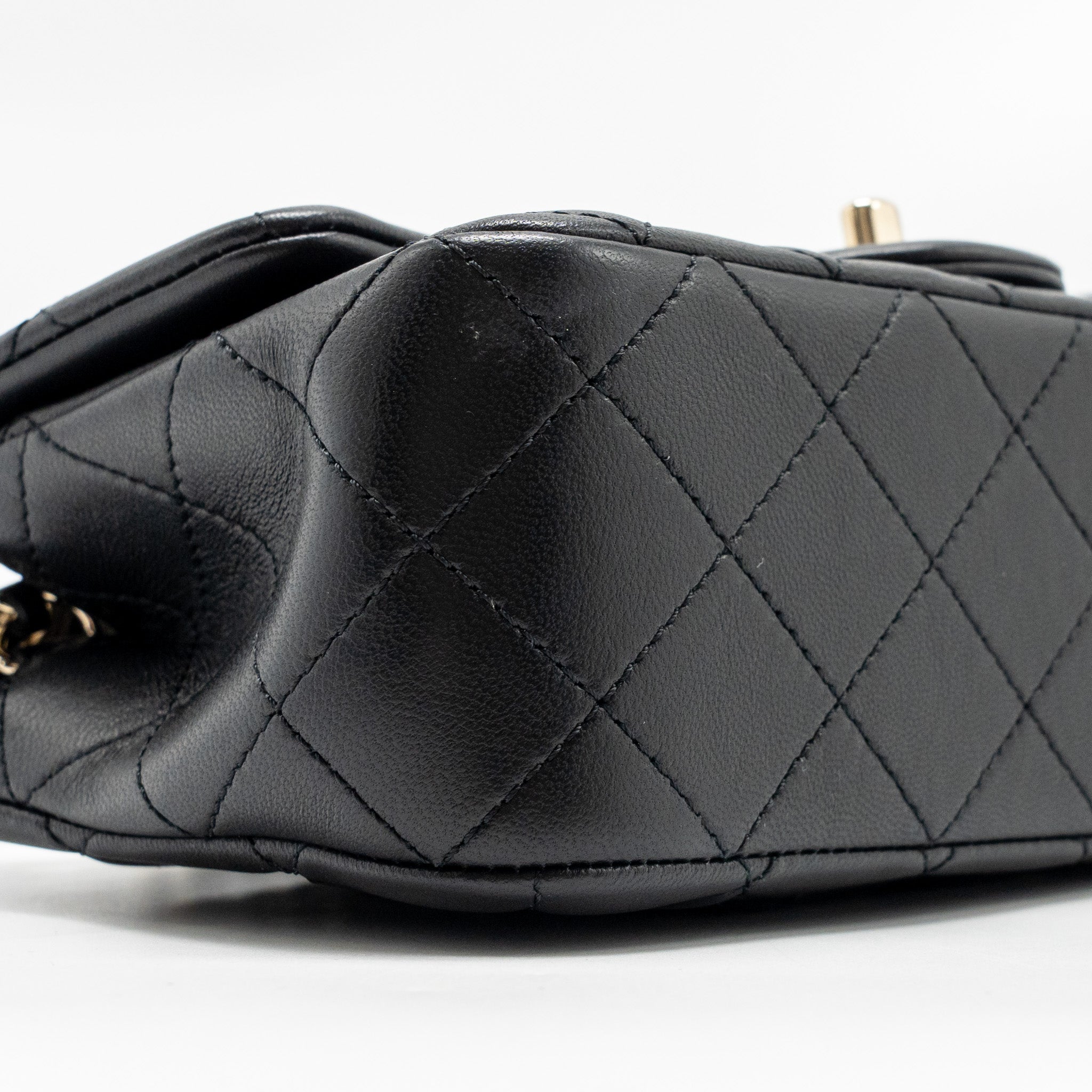 chanel-pearl-crush-mini-rectangular-lambskin-black-lghw-microchip
