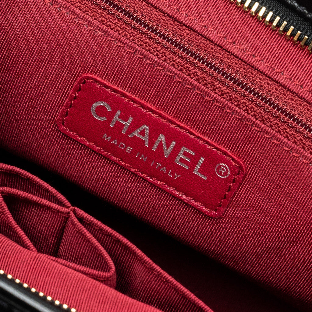 chanel-medium-gabrielle-hobo-bag-aged-calfskin-black-multicolour-hardware-1