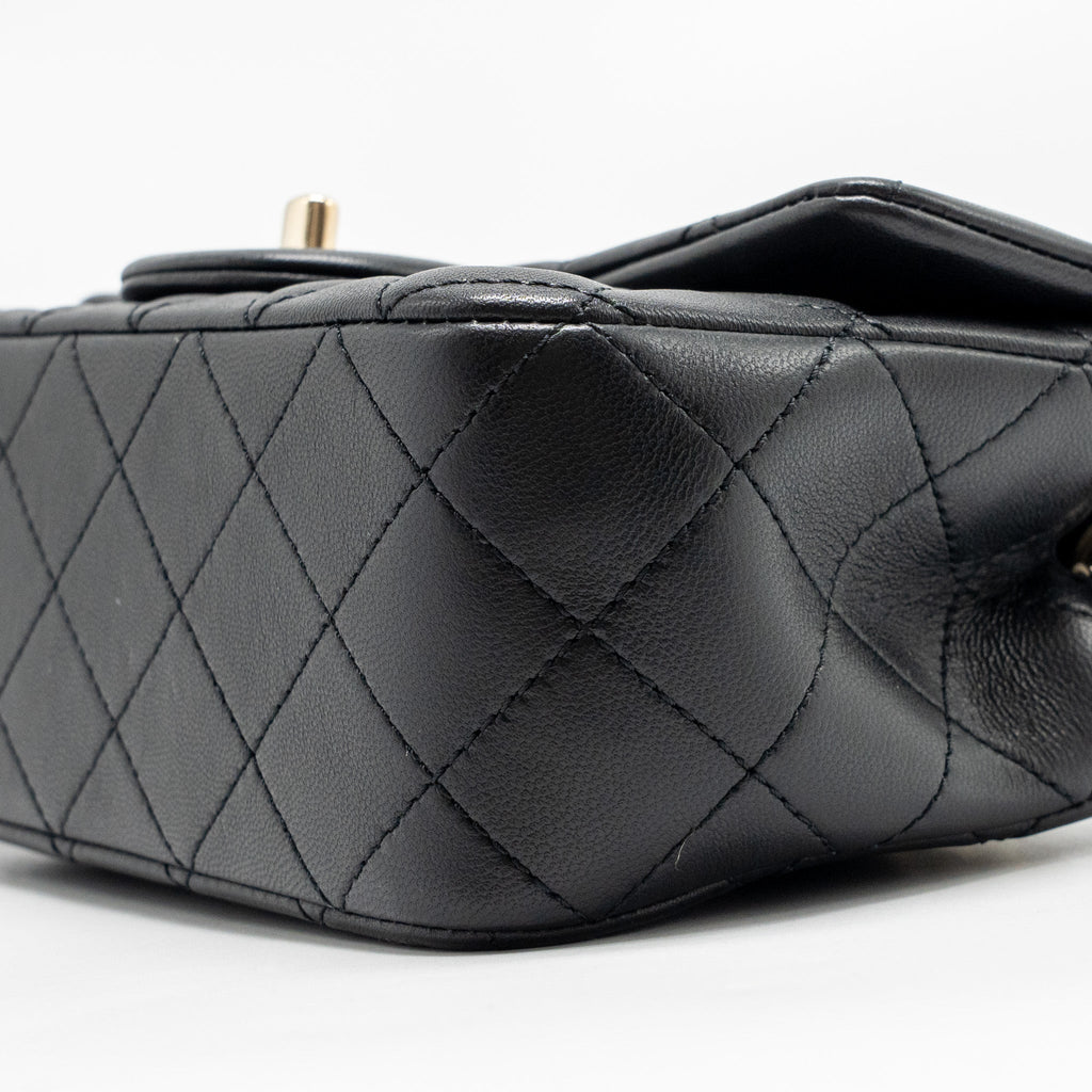 chanel-pearl-crush-mini-rectangular-lambskin-black-lghw-microchip