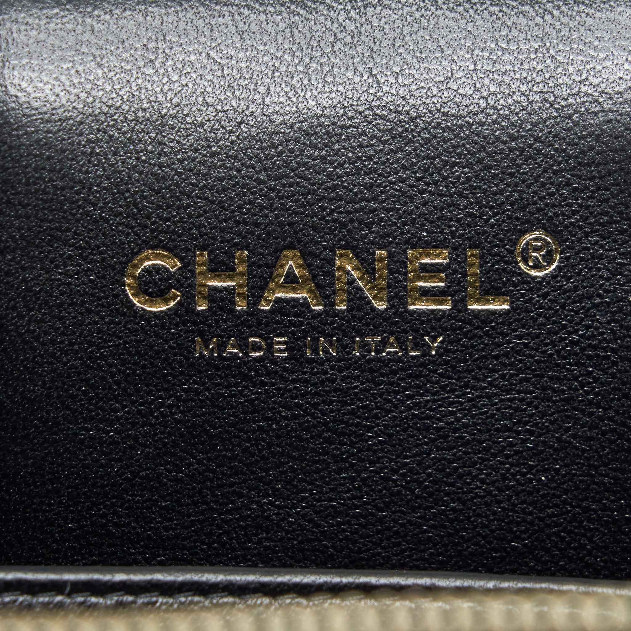 chanel-22s-top-handle-vanity-caviar-black-lghwmicrochip