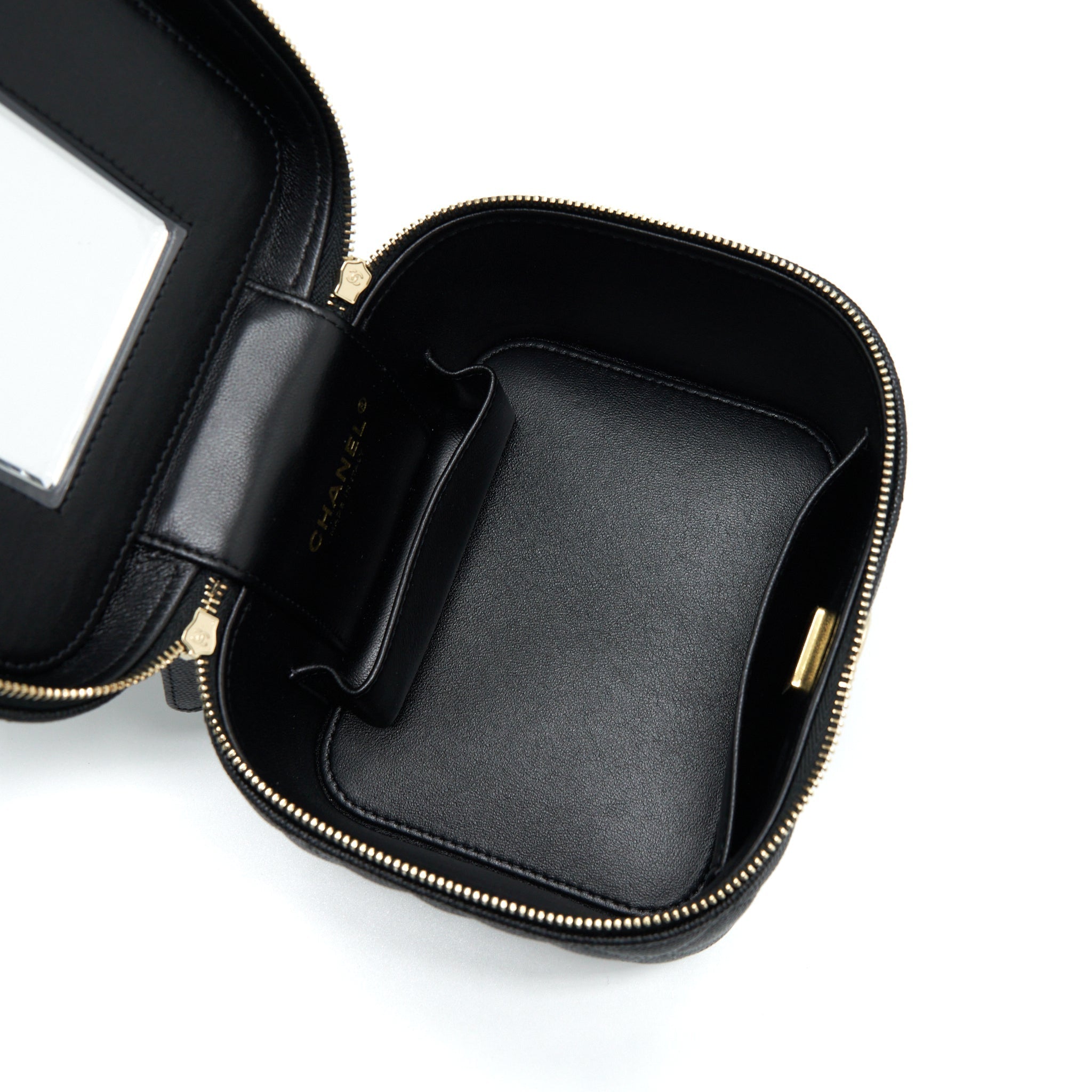 chanel-22s-top-handle-vanity-caviar-black-lghwmicrochip