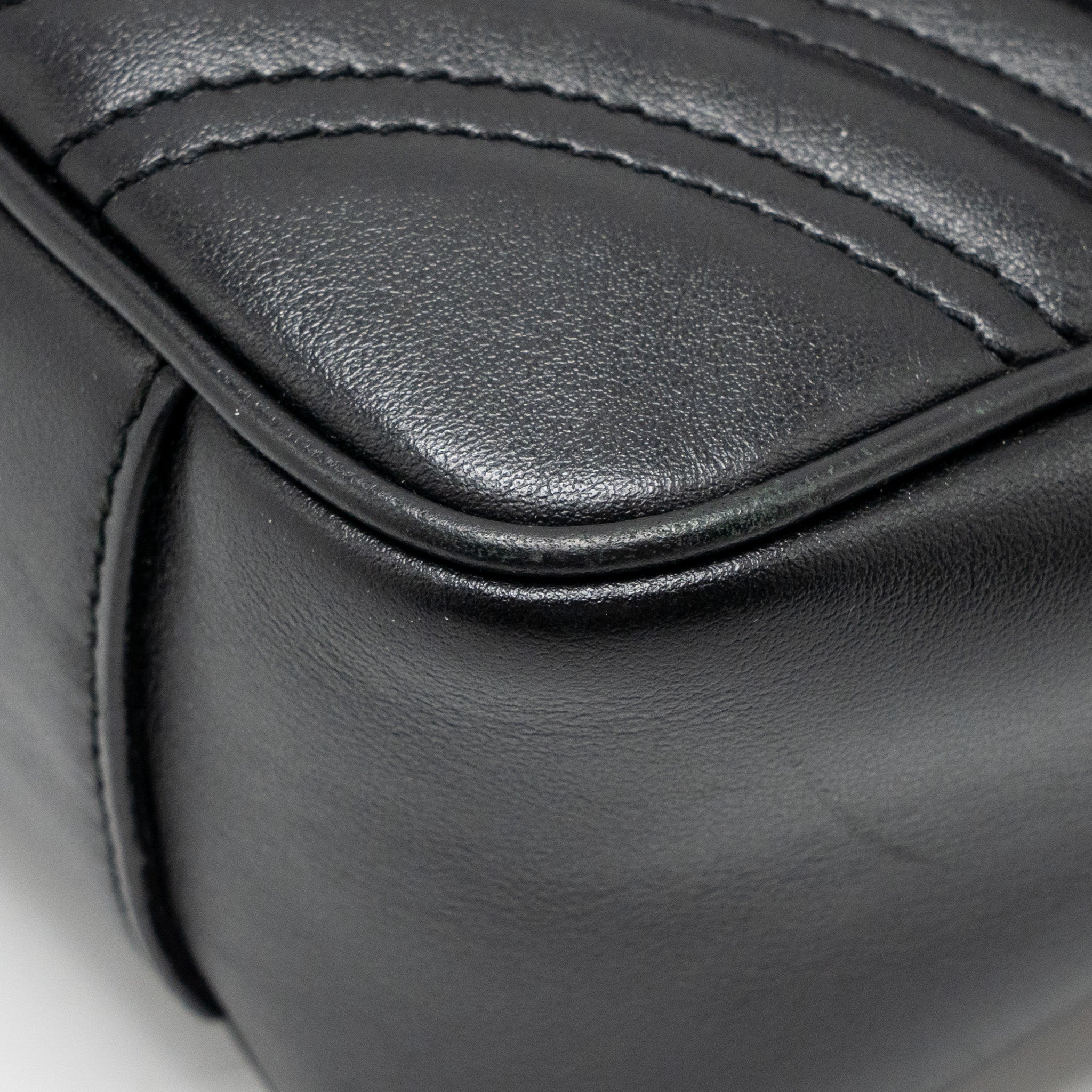 gucci-small-gg-marmont-bag-calfskin-black-ghw-2