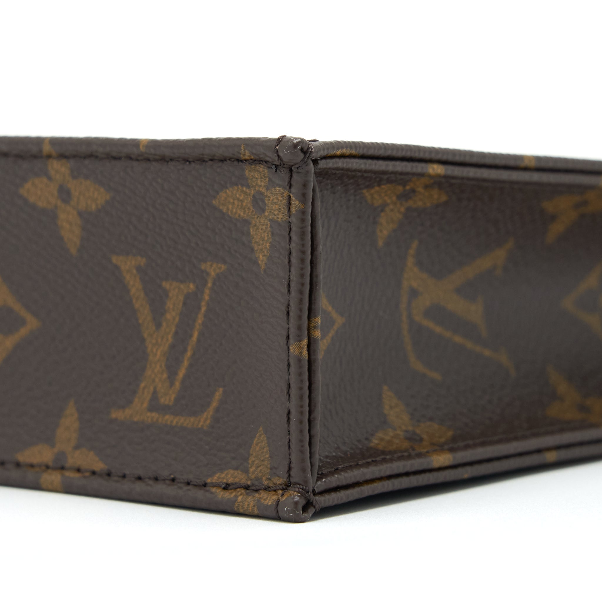 louis-vuitton-petit-sac-plat-monogram-canvas-year-2020