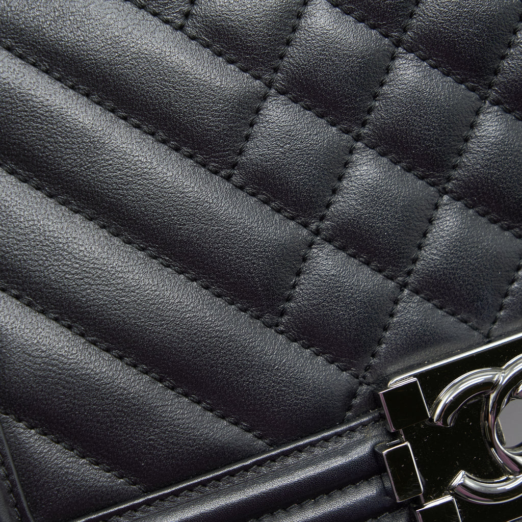 chanel-medium-boy-bag-quilted-and-chevron-calfskin-black-shw