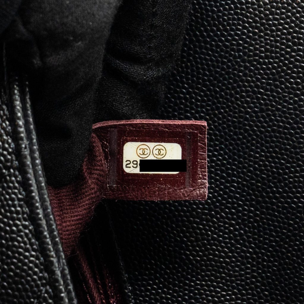 chanel-small-coco-handle-chevron-caviar-black-lghw-1