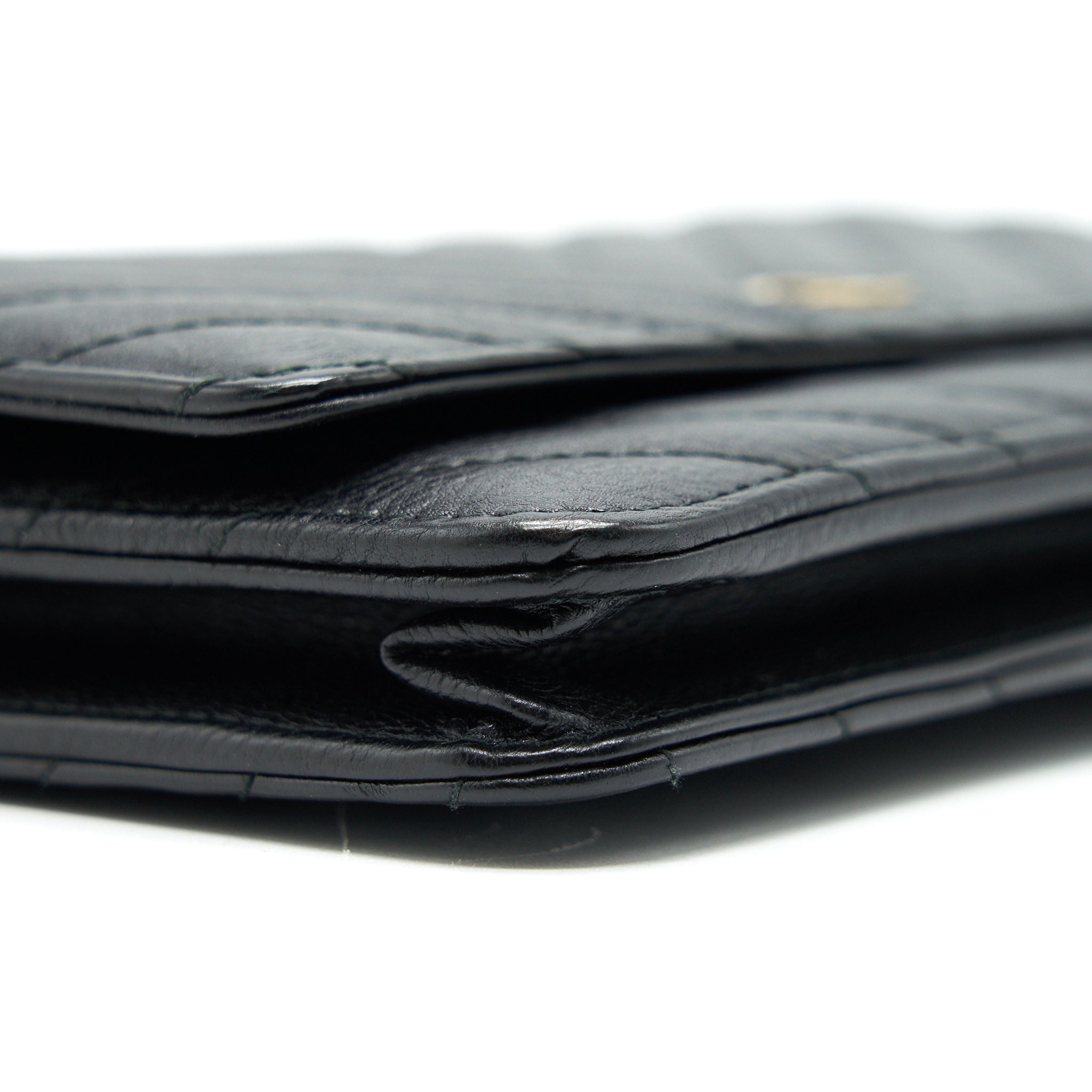chanel-chevron-wallet-on-chain-black-ghw-calfskin
