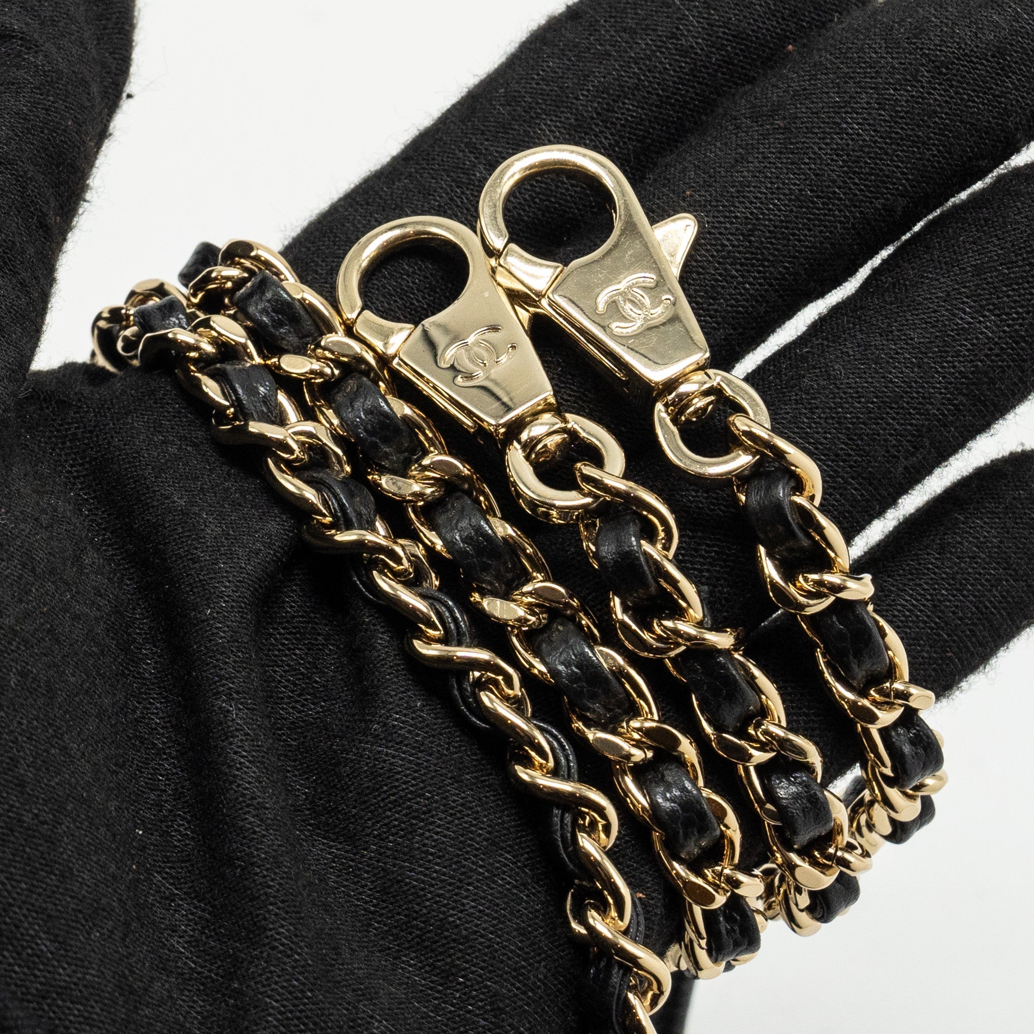 chanel-small-coco-handle-chevron-caviar-black-lghw-1
