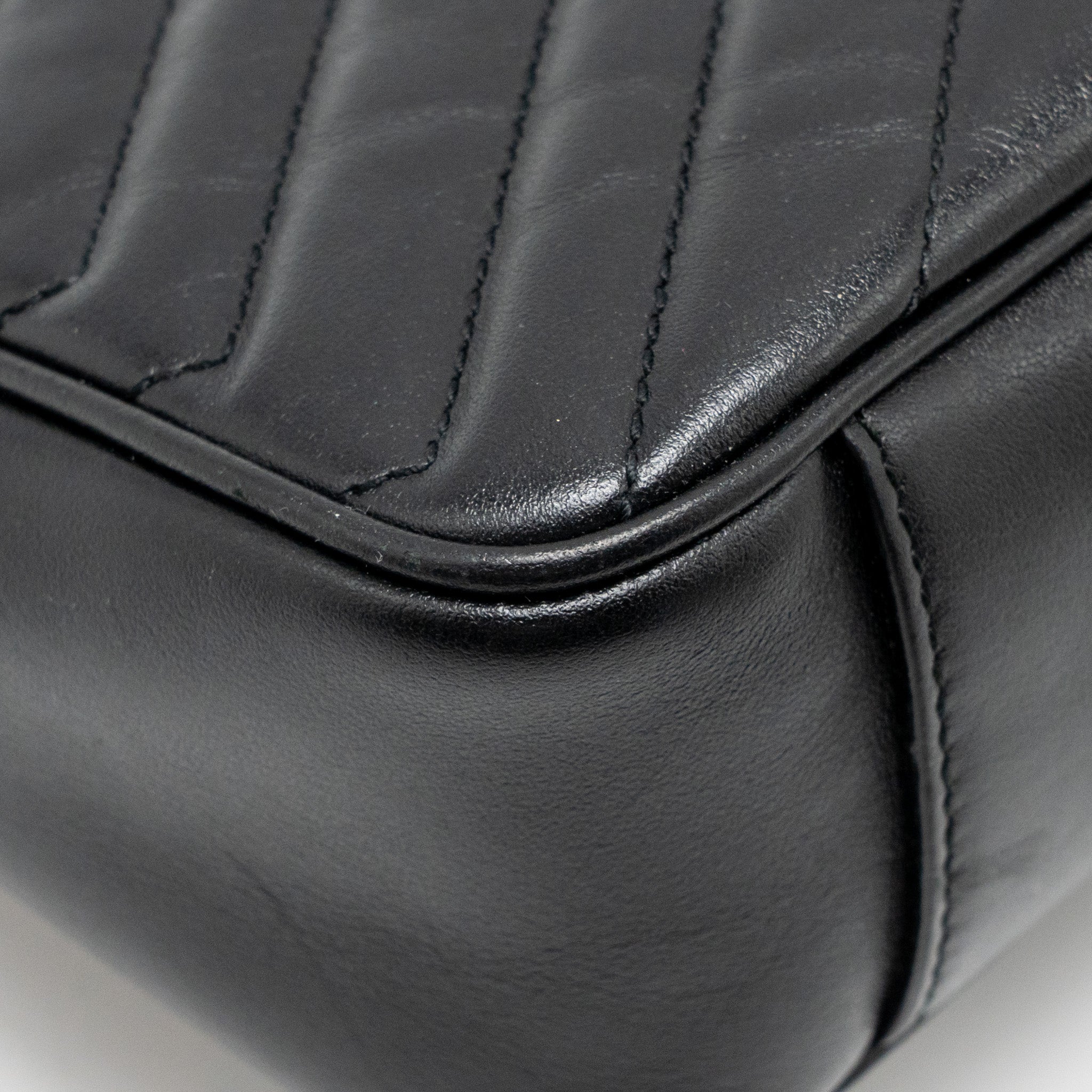 gucci-small-gg-marmont-bag-calfskin-black-ghw-2