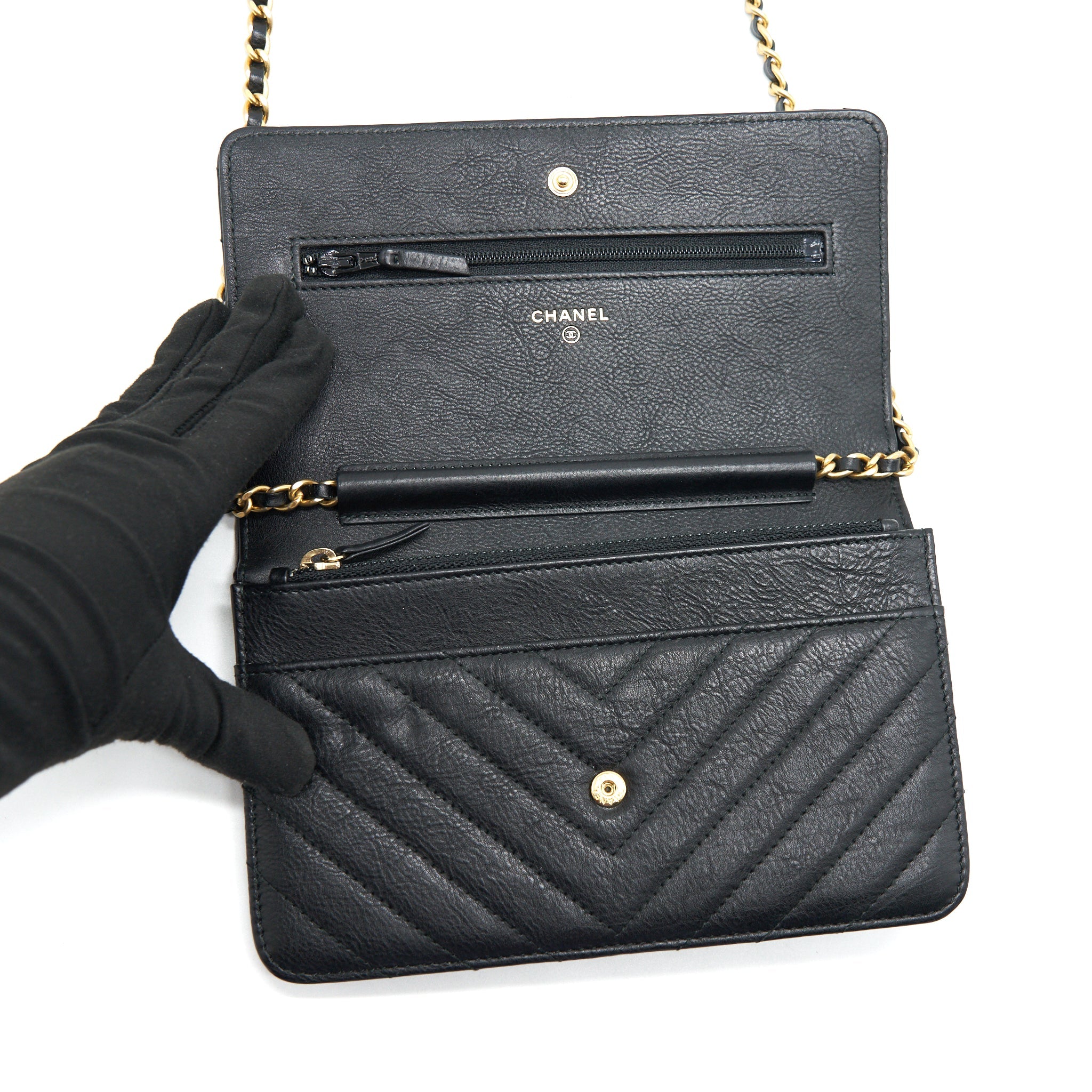 chanel-chevron-wallet-on-chain-black-ghw-calfskin