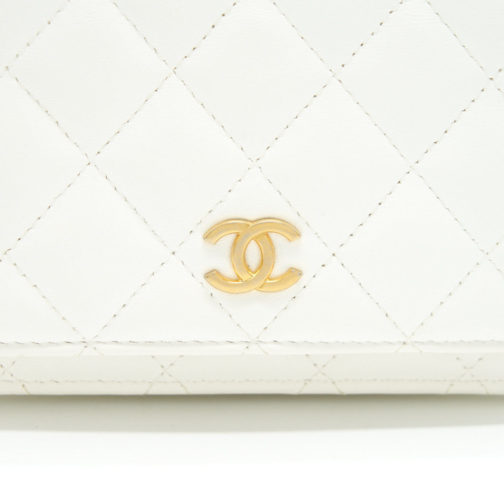 chanel-small-wallet-on-chain-with-ribbon-chain-lambskin-white-ghw