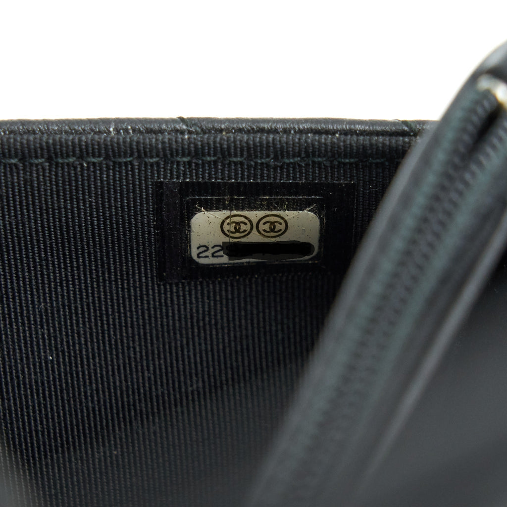 chanel-chevron-wallet-on-chain-black-ghw-calfskin