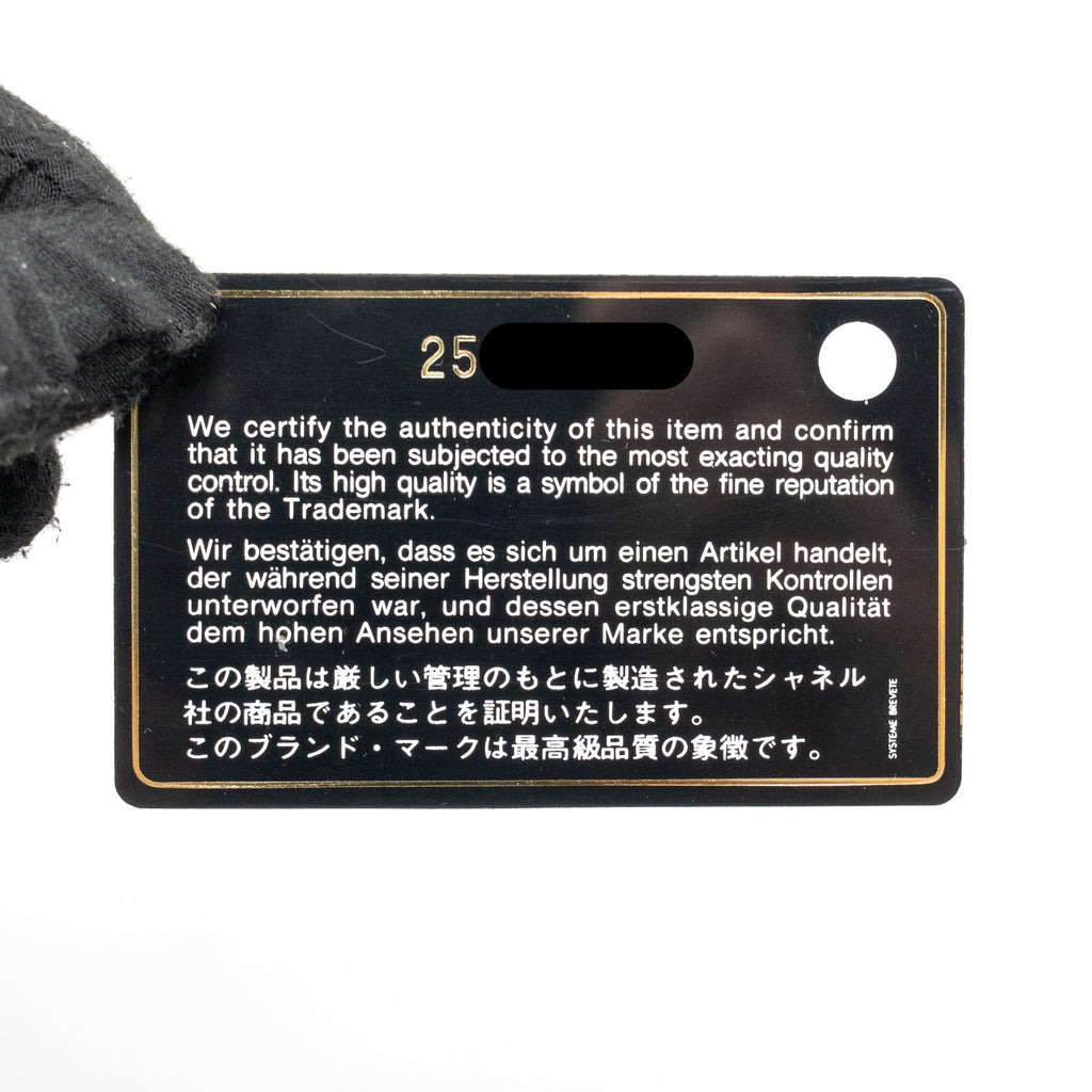 chanel-classic-zipped-pouch-caviar-black-lghw