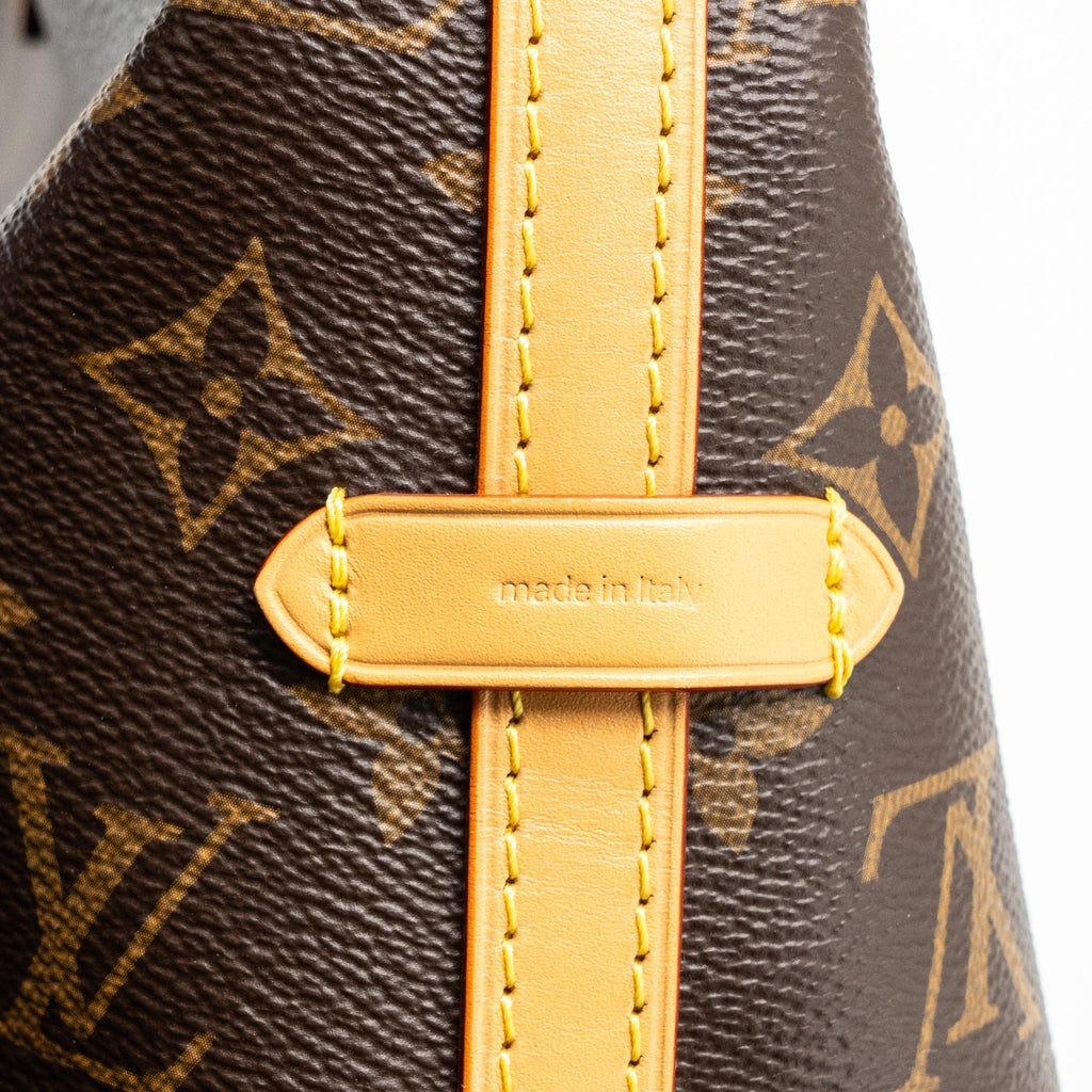 louis-vuitton-carryall-pm-monogram-canvas-ghw