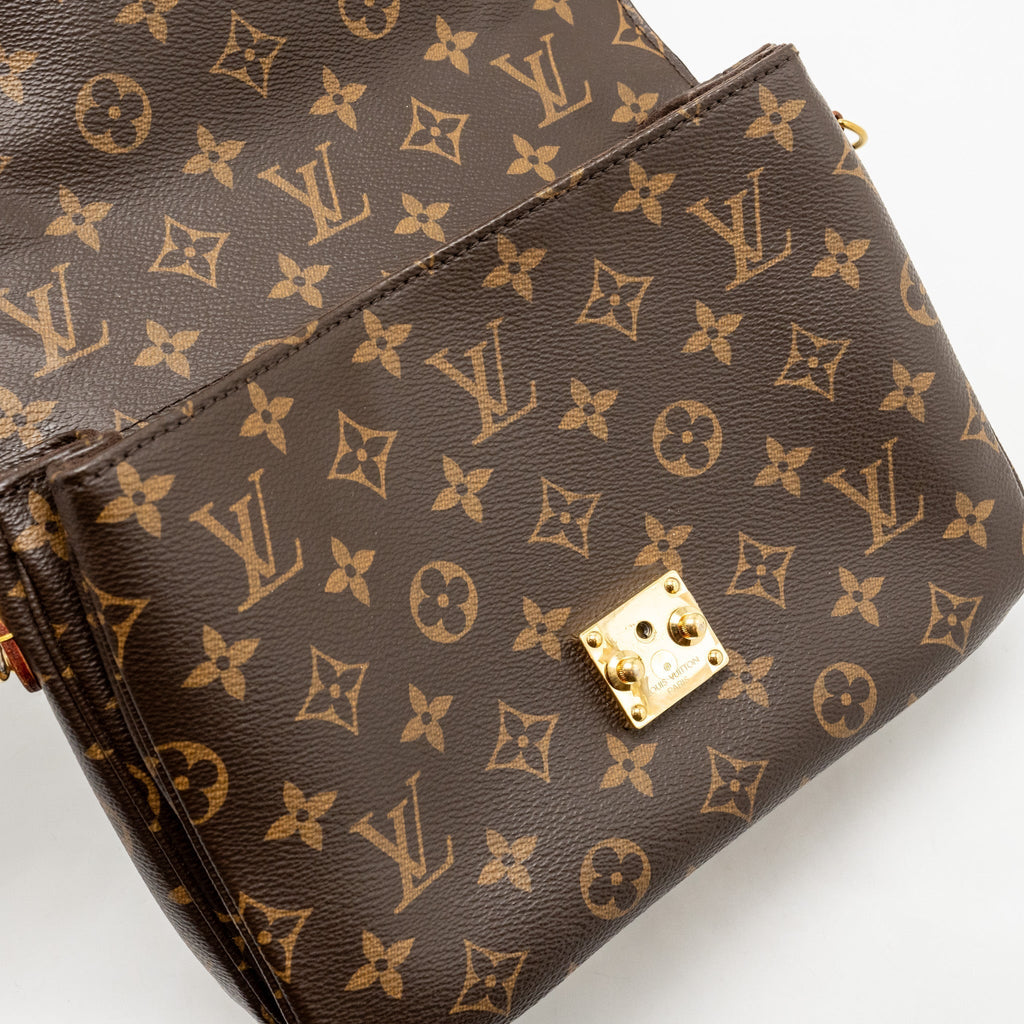 louis-vuitton-pochette-metis-monogram-canvas-ghw-31