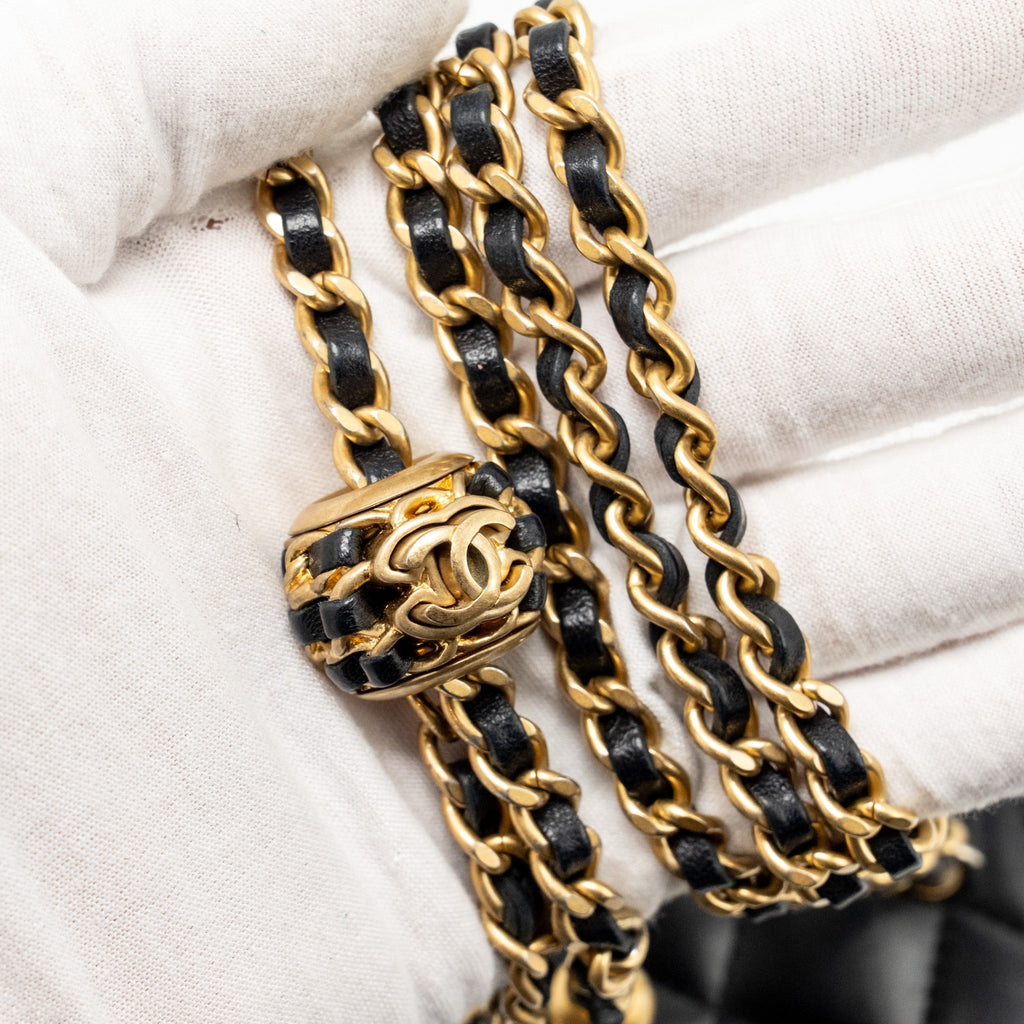 chanel-22s-pearl-crush-mini-vanity-with-chain-lambskin-black-ghw-1