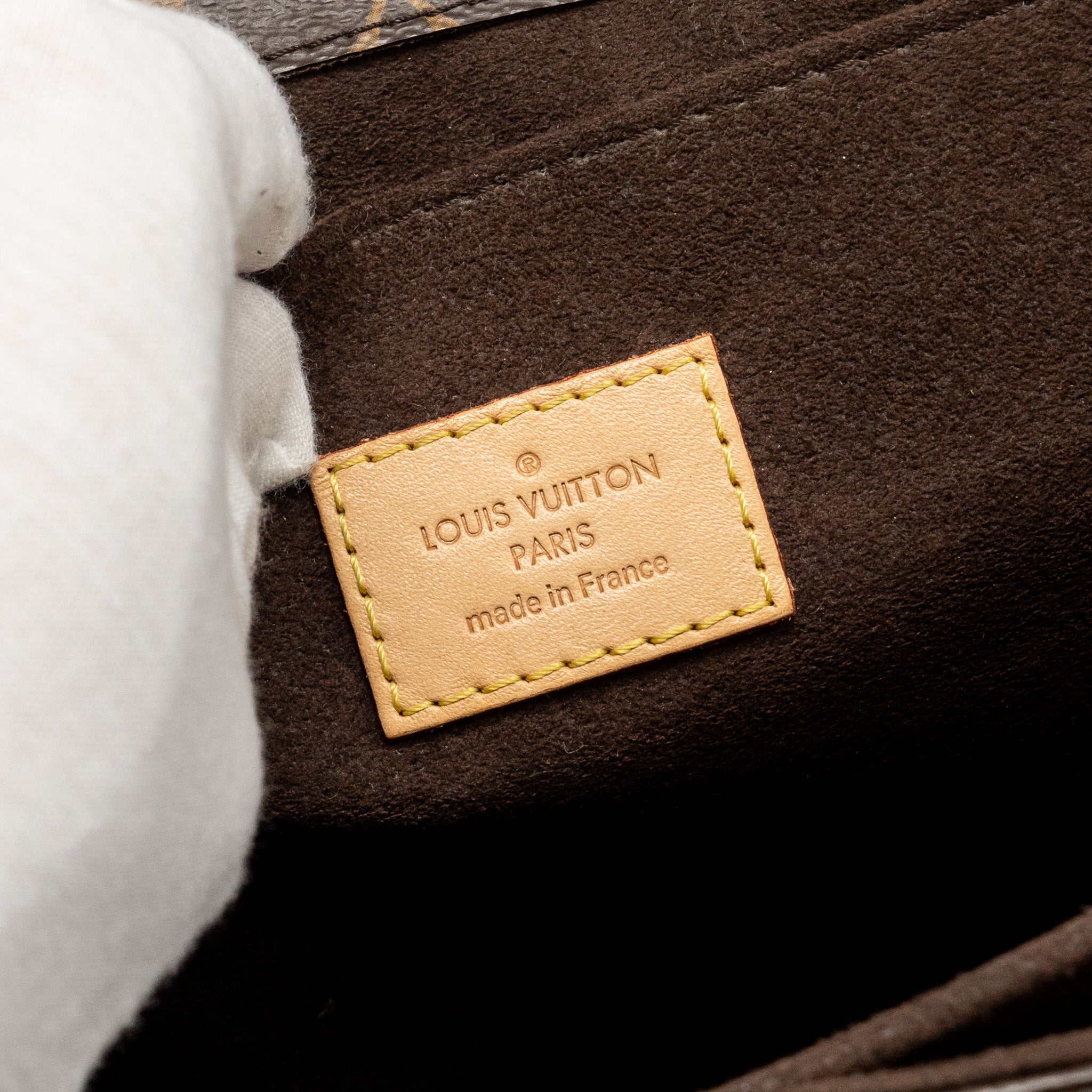 louis-vuitton-pochette-metis-monogram-canvas-ghw-31