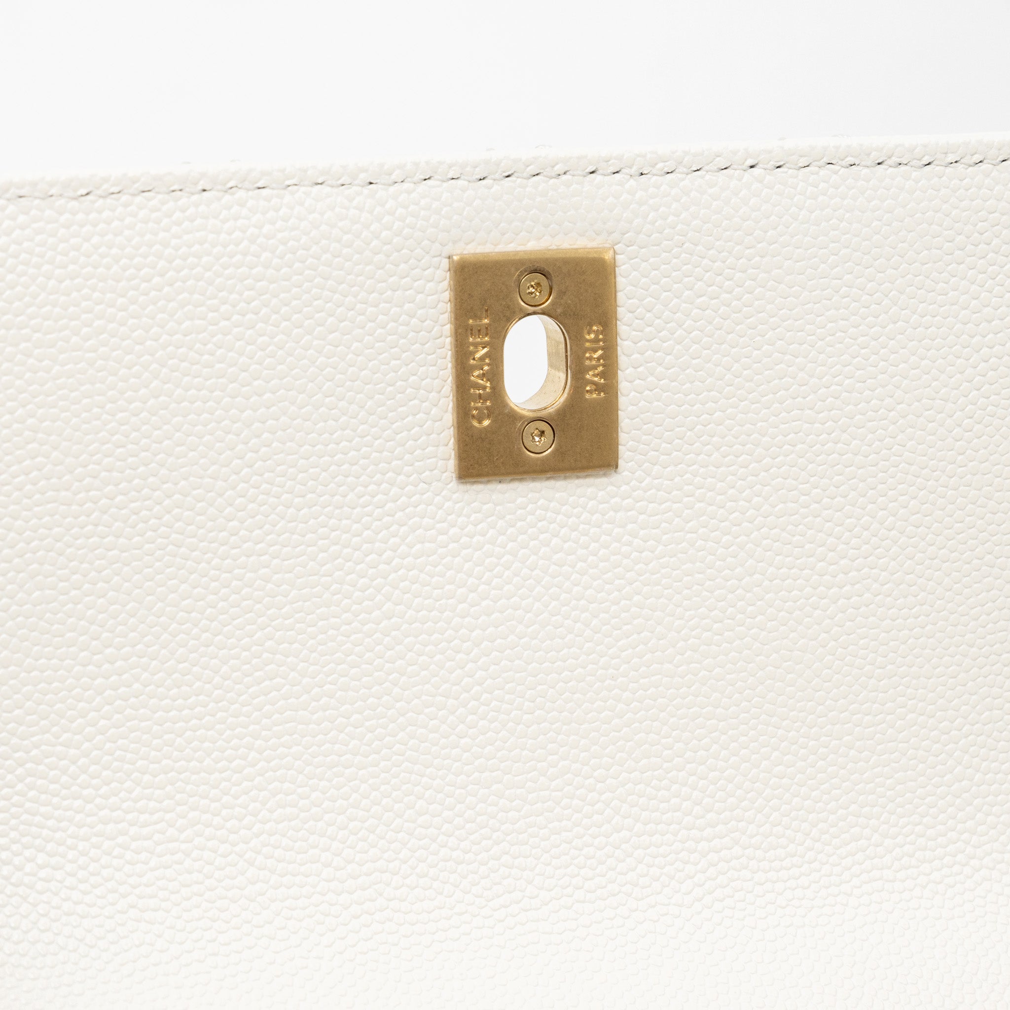 chanel-23p-detailed-top-handle-coco-handle-caviar-white-ghw-microchip