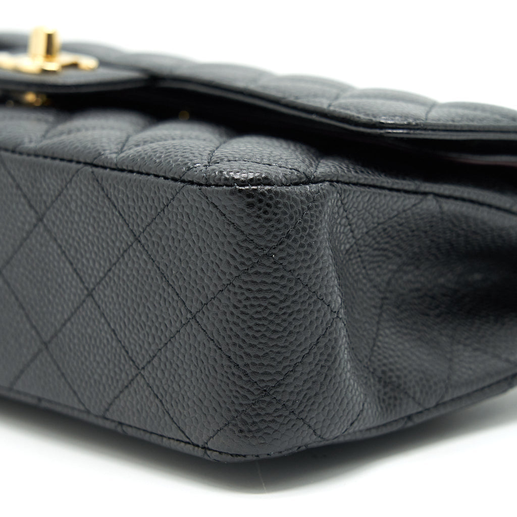chanel-medium-classic-double-flap-caviar-in-black-ghw