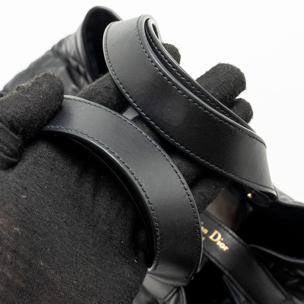 dior-medium-dior-toujours-tote-bag-macrocannage-calfskin-black-lghw