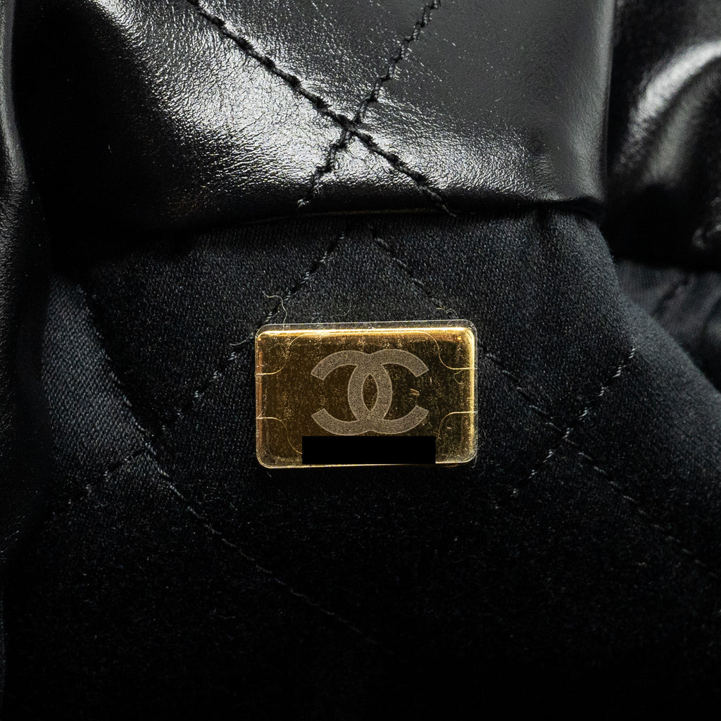 chanel-medium-22-bag-shiny-calfskin-black-ghw-microchip-copy