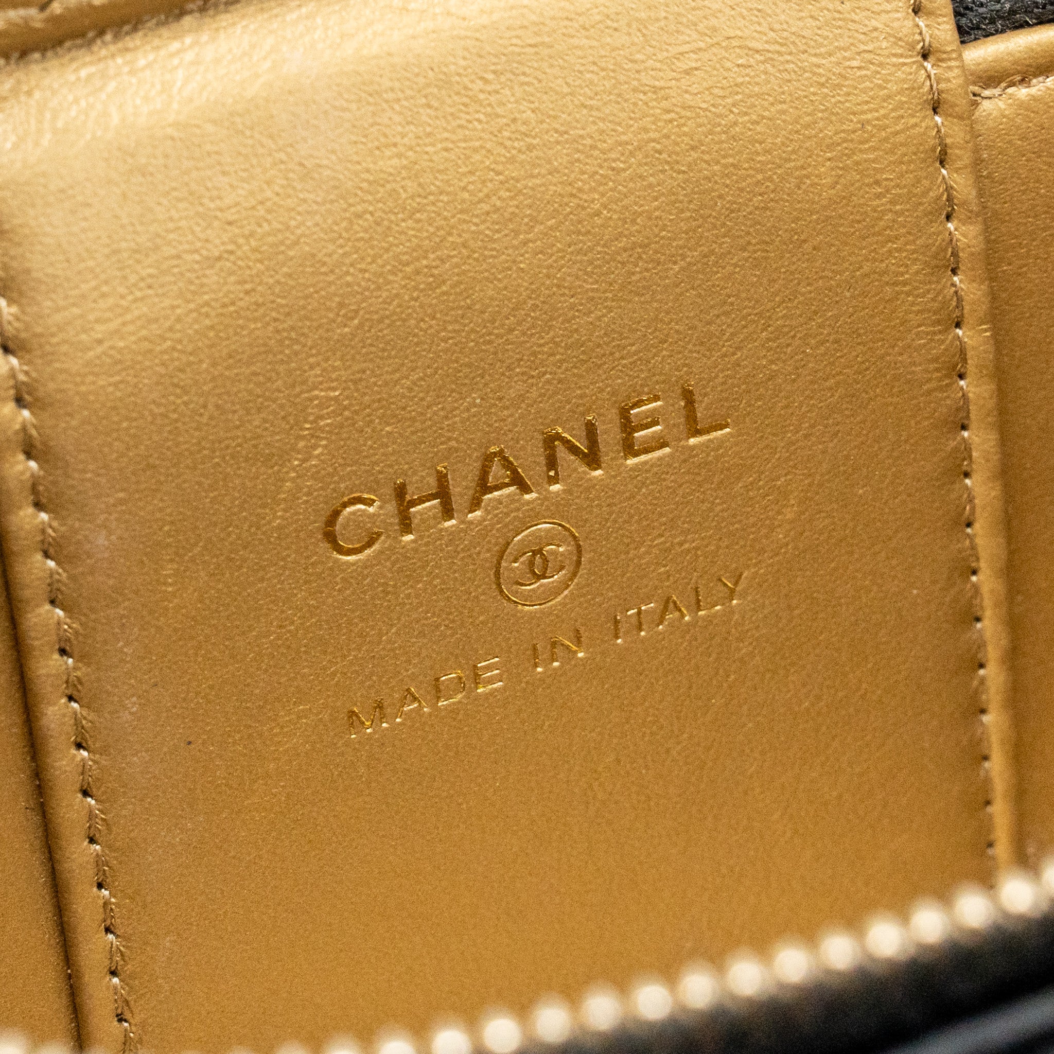 chanel-22s-pearl-crush-mini-vanity-with-chain-lambskin-black-ghw-1
