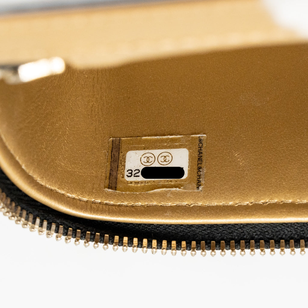 chanel-22s-pearl-crush-mini-vanity-with-chain-lambskin-black-ghw-1