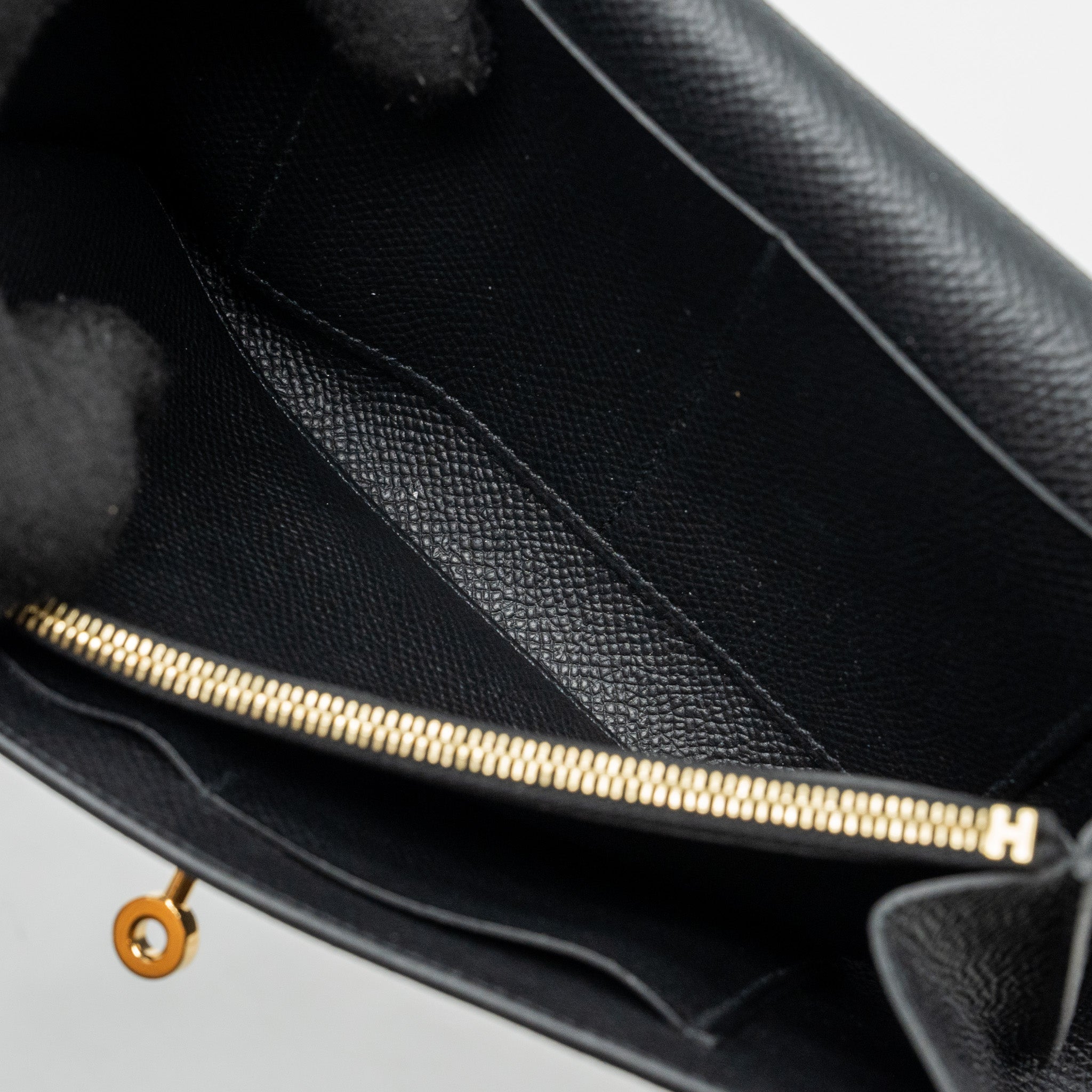 hermes-kelly-to-go-epsom-black-ghw-stamp-u