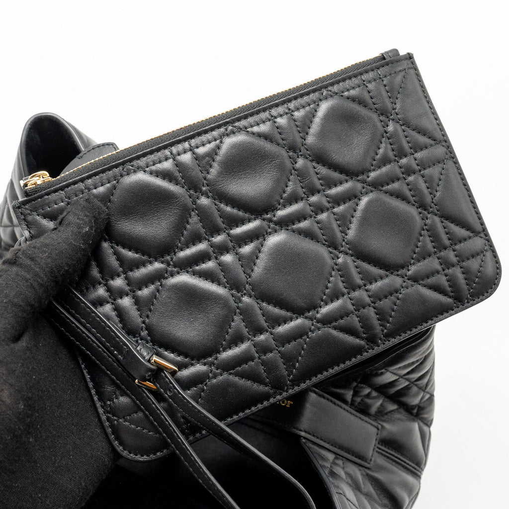 dior-medium-dior-toujours-tote-bag-macrocannage-calfskin-black-lghw
