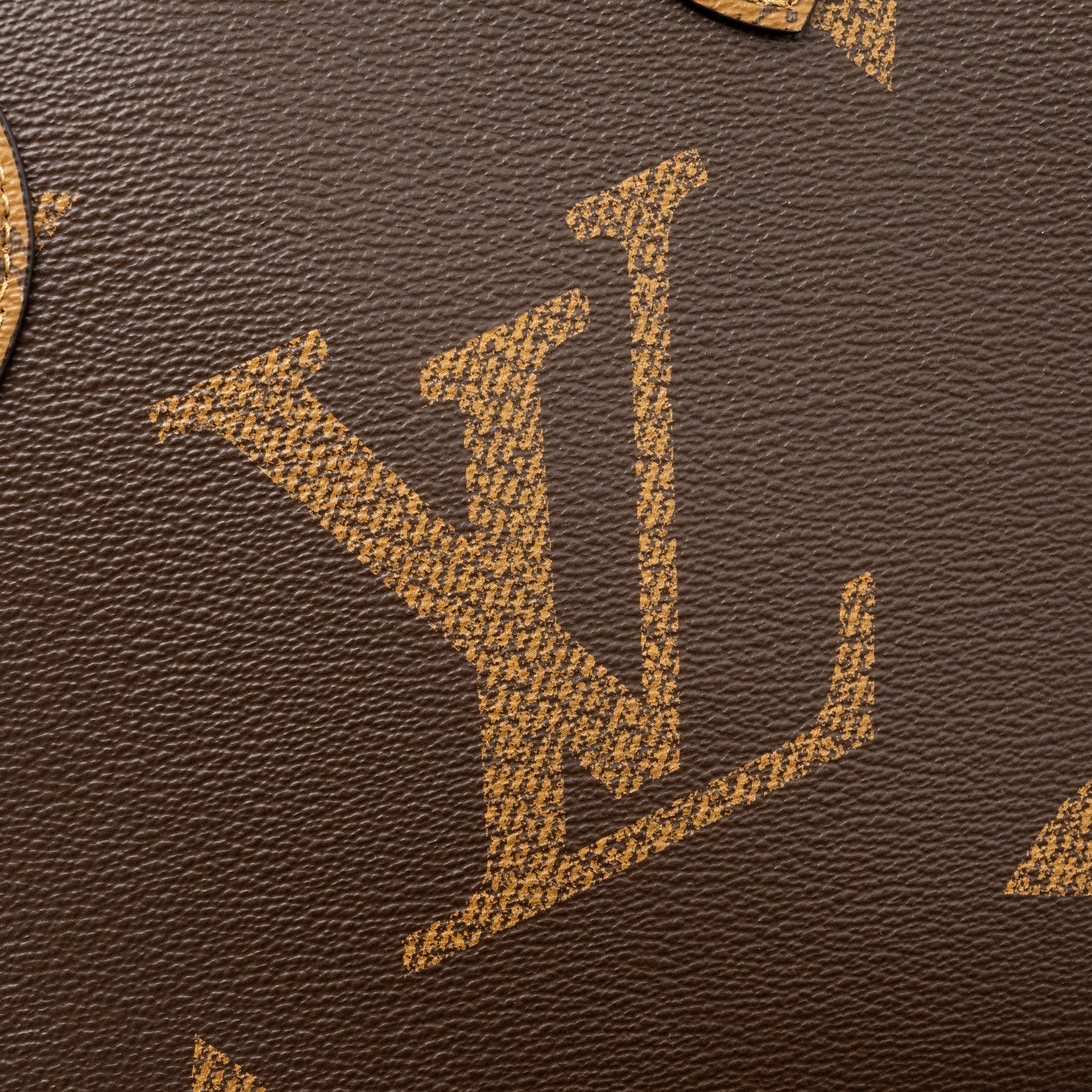 louis-vuitton-onthego-mm-monogram-canvas-ghw-5