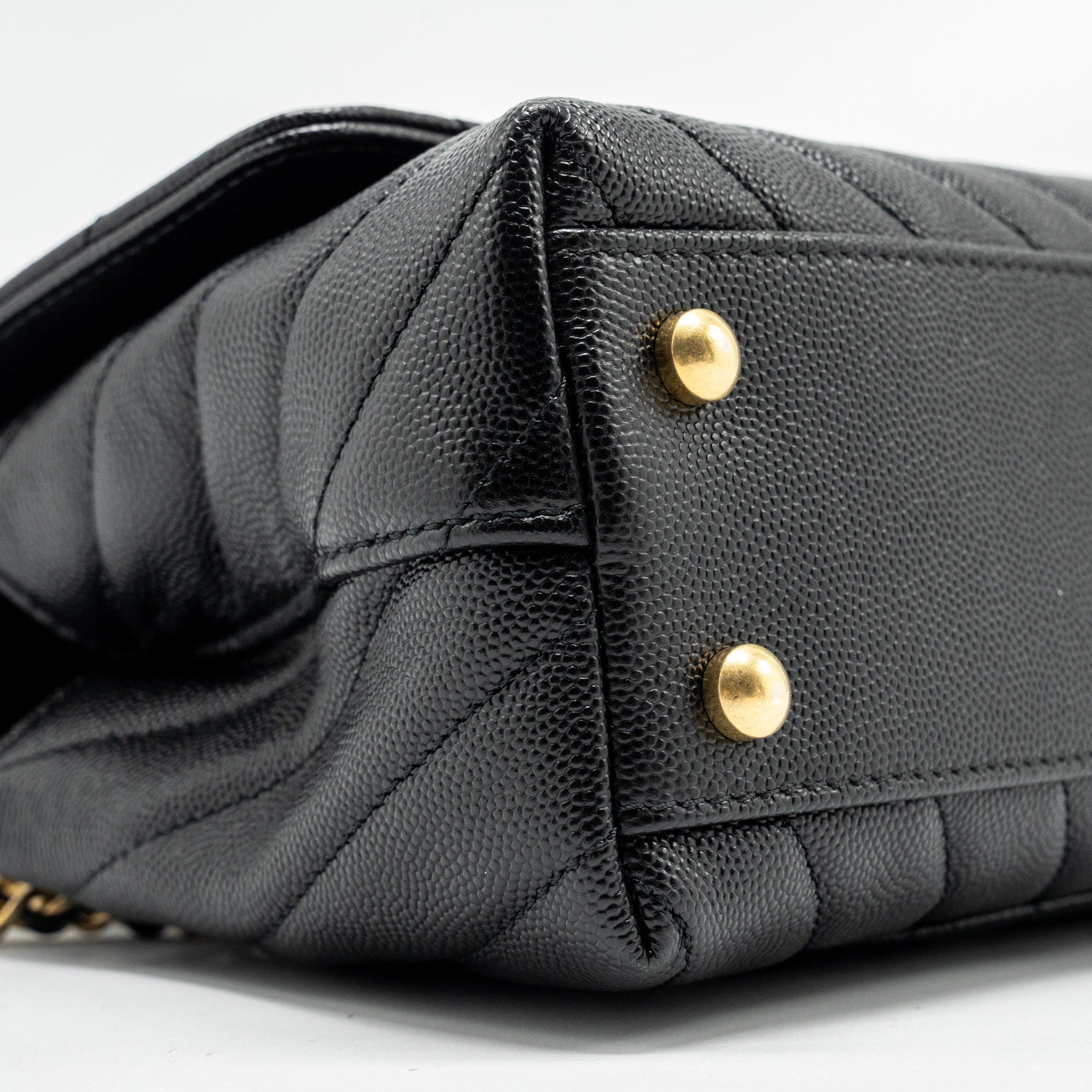 chanel-small-coco-handle-chevron-caviar-with-lizard-embossed-handle-black-ghw-copy