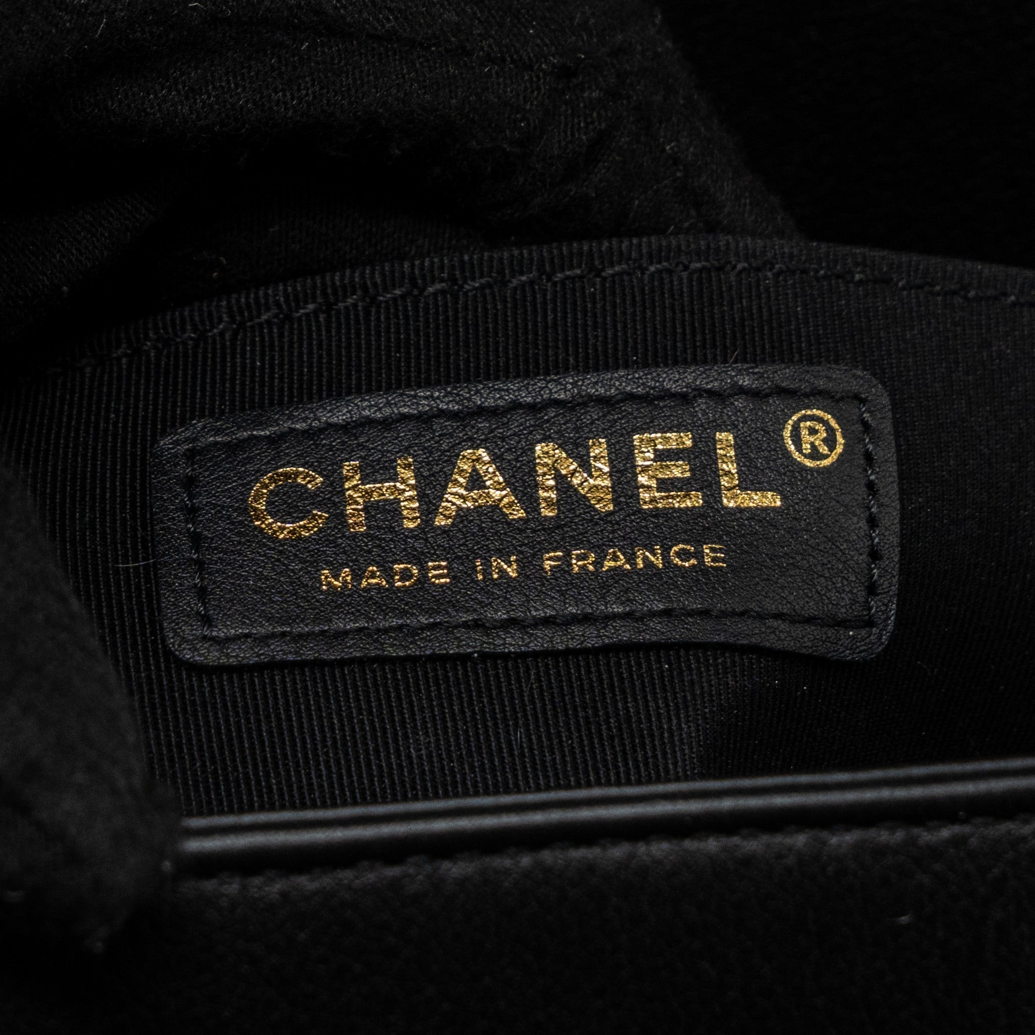 chanel-medium-boy-bag-calfskin-black-ghw-2