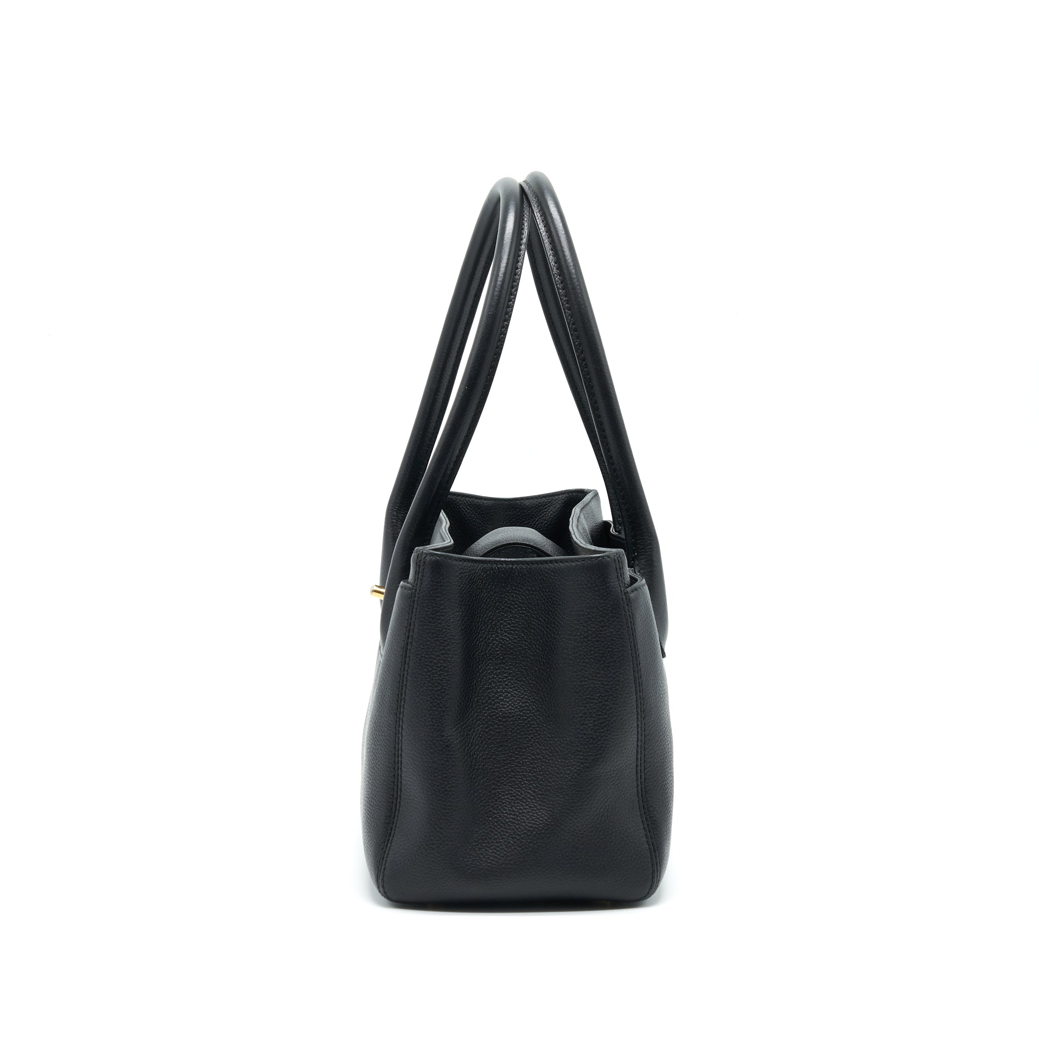 chanel-executive-cerf-small-tote-bag-caviar-black-with-ghw