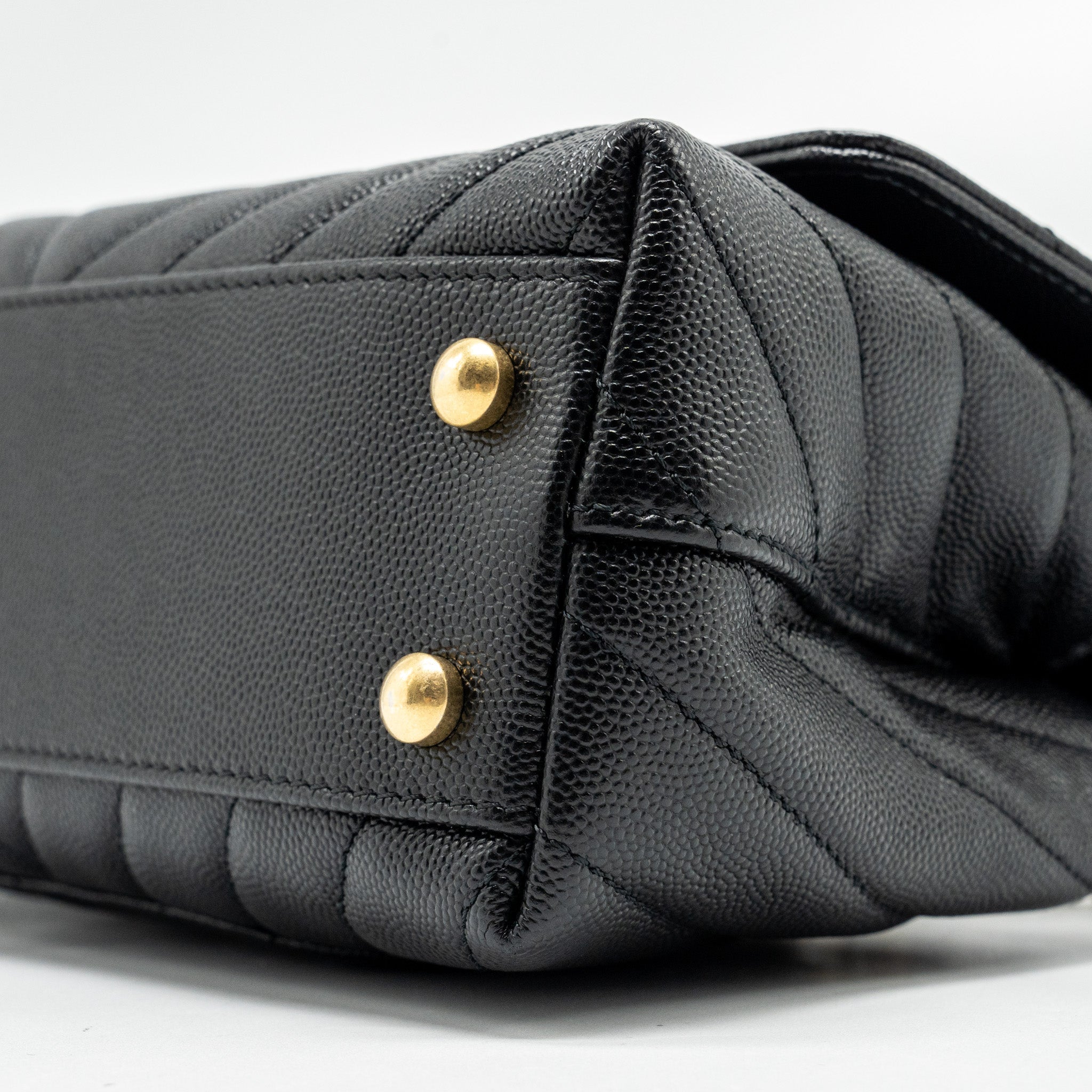 chanel-small-coco-handle-chevron-caviar-with-lizard-embossed-handle-black-ghw-copy