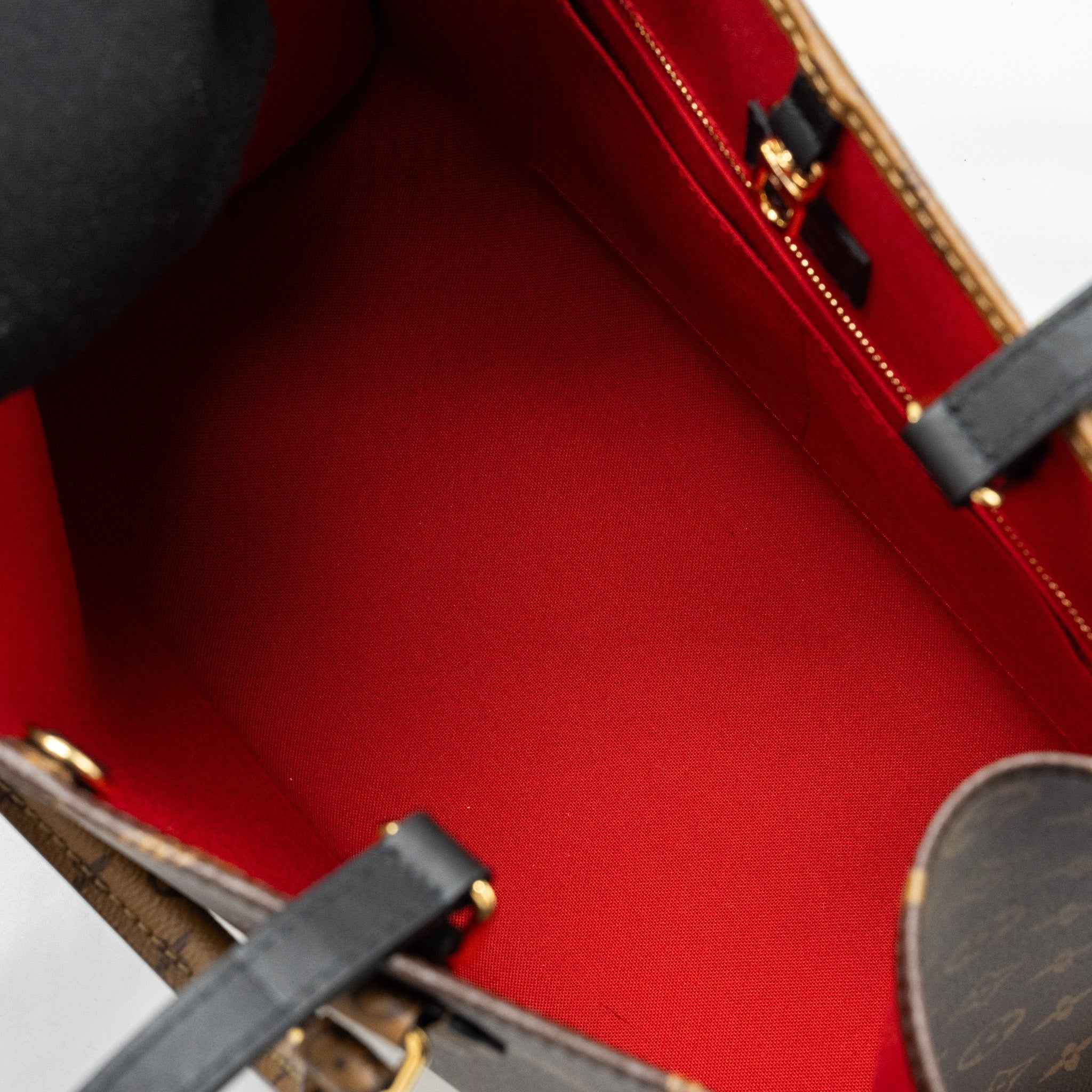 louis-vuitton-onthego-mm-monogram-canvas-ghw-5