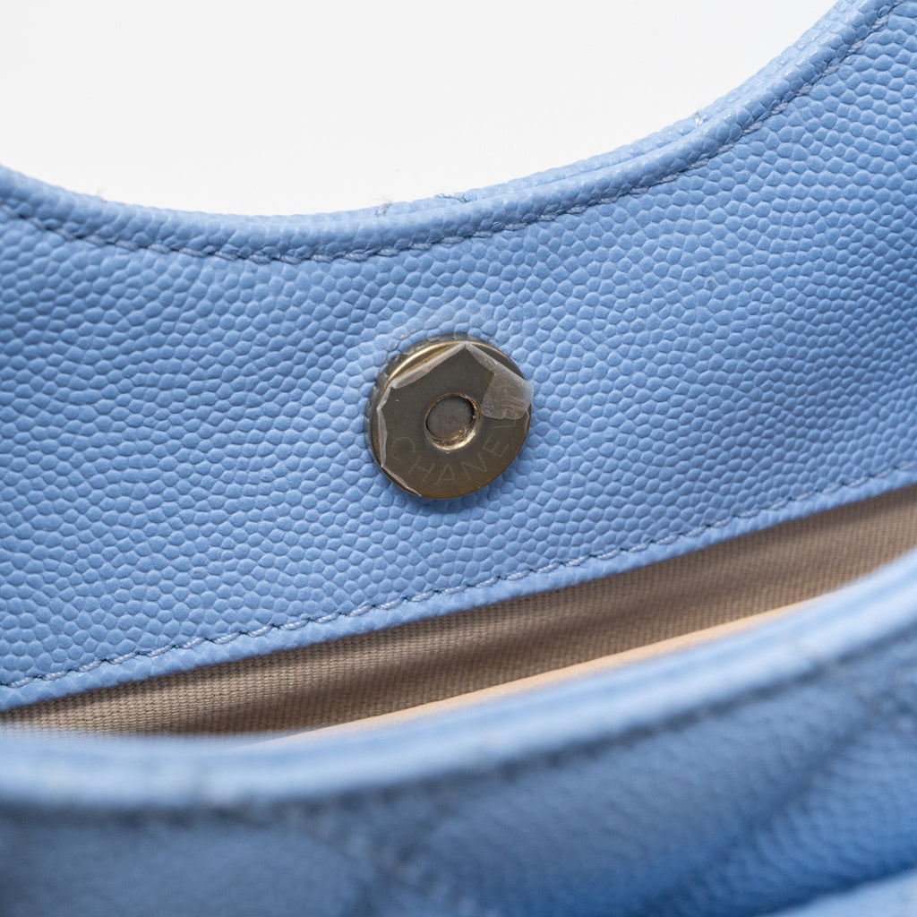 chanel-23c-small-hobo-bag-caviar-light-blue-ghwmicrochip