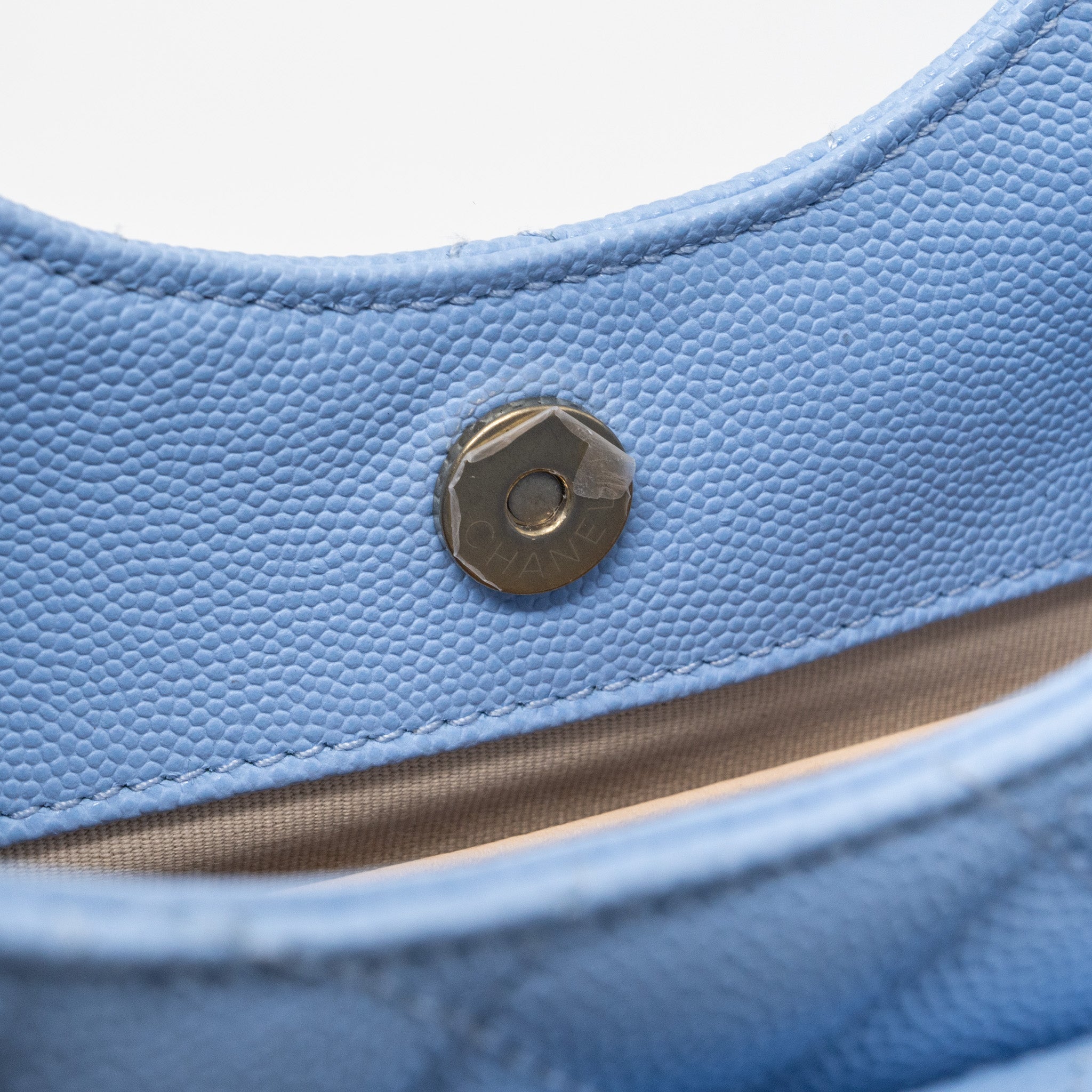chanel-23c-small-hobo-bag-caviar-light-blue-ghwmicrochip