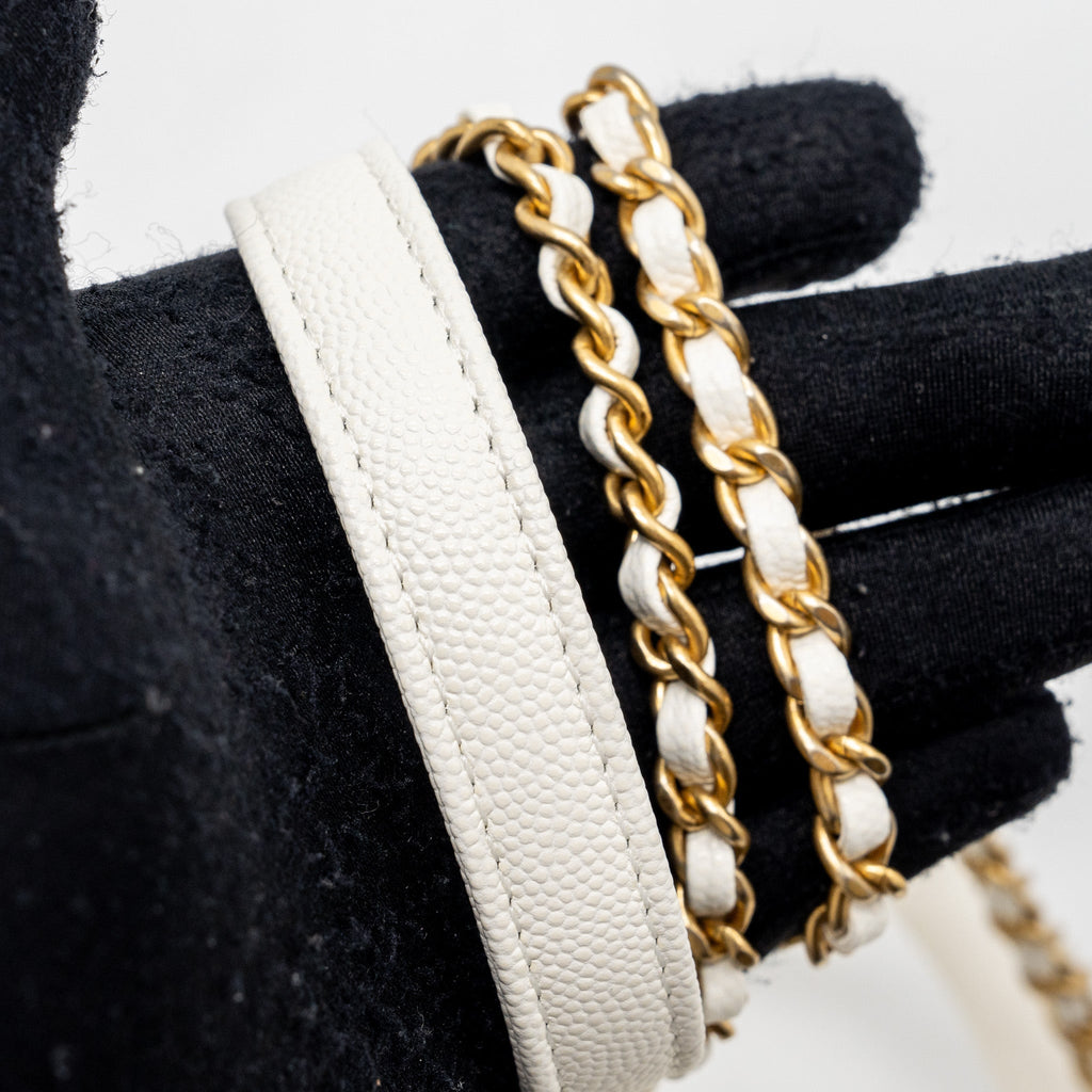 chanel-23p-detailed-top-handle-coco-handle-caviar-white-ghw-microchip