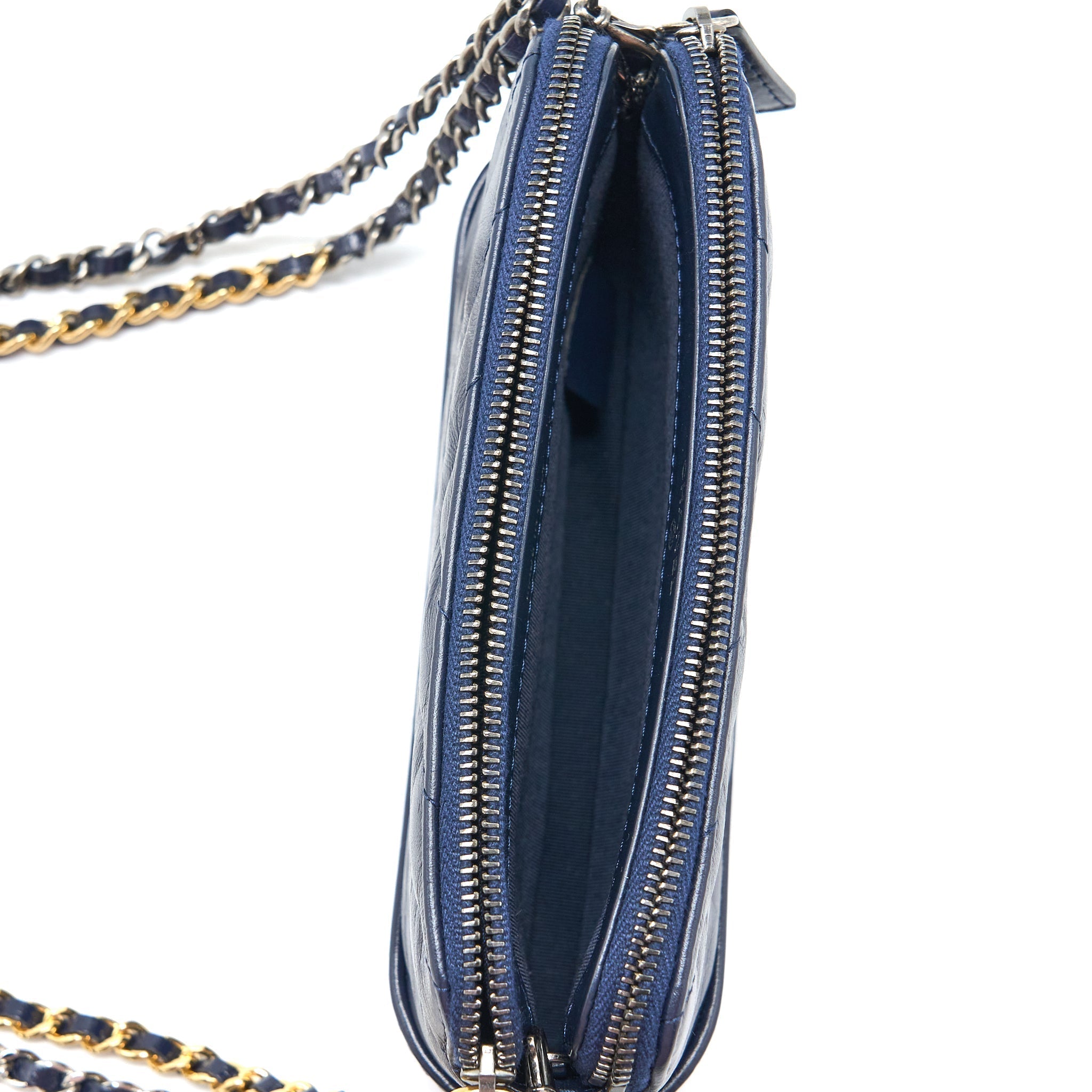 chanel-gabrielle-clutch-on-chain-aged-calfskim-navy-shw