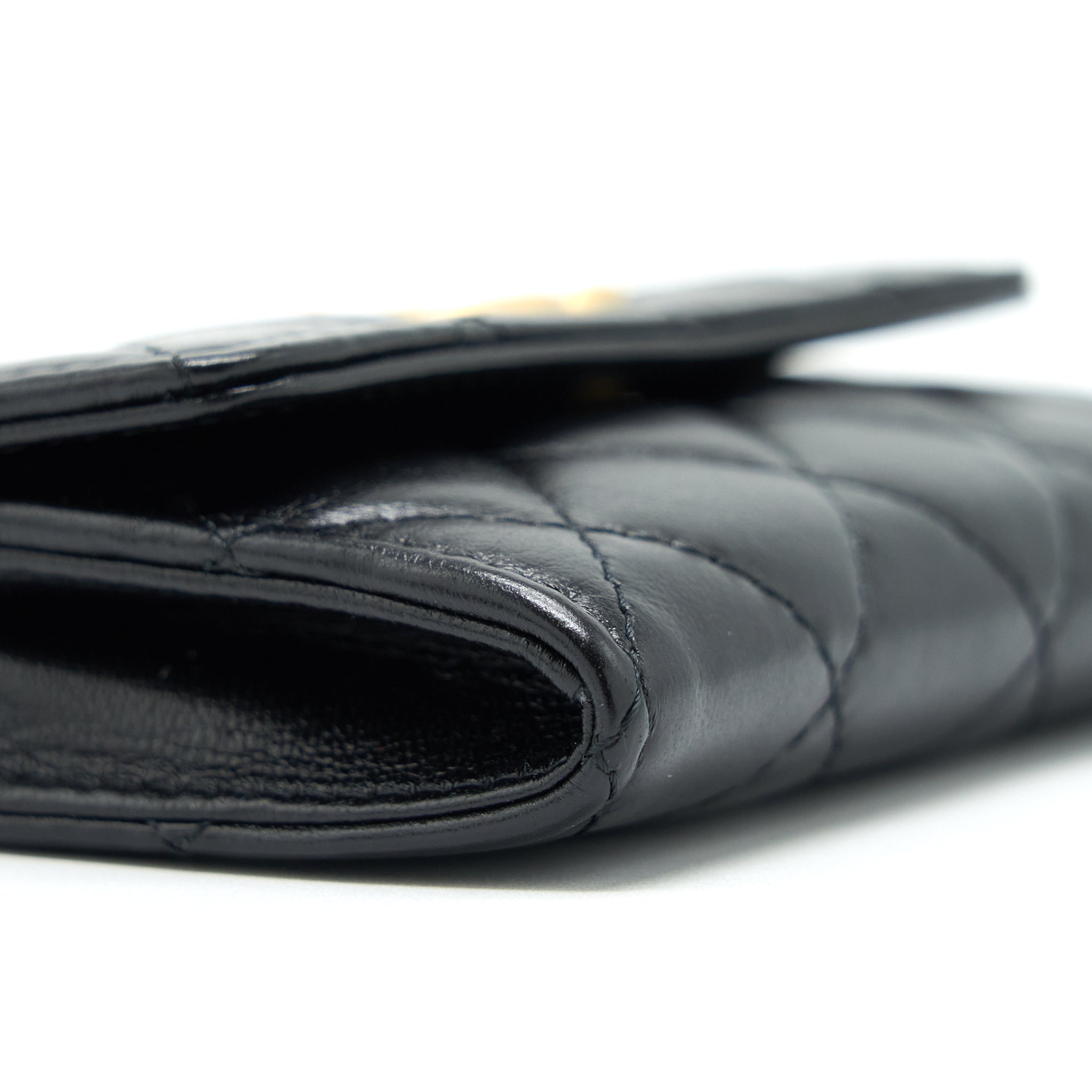 chanel-quilted-mini-flap-card-holder-lambskin-black-ghw