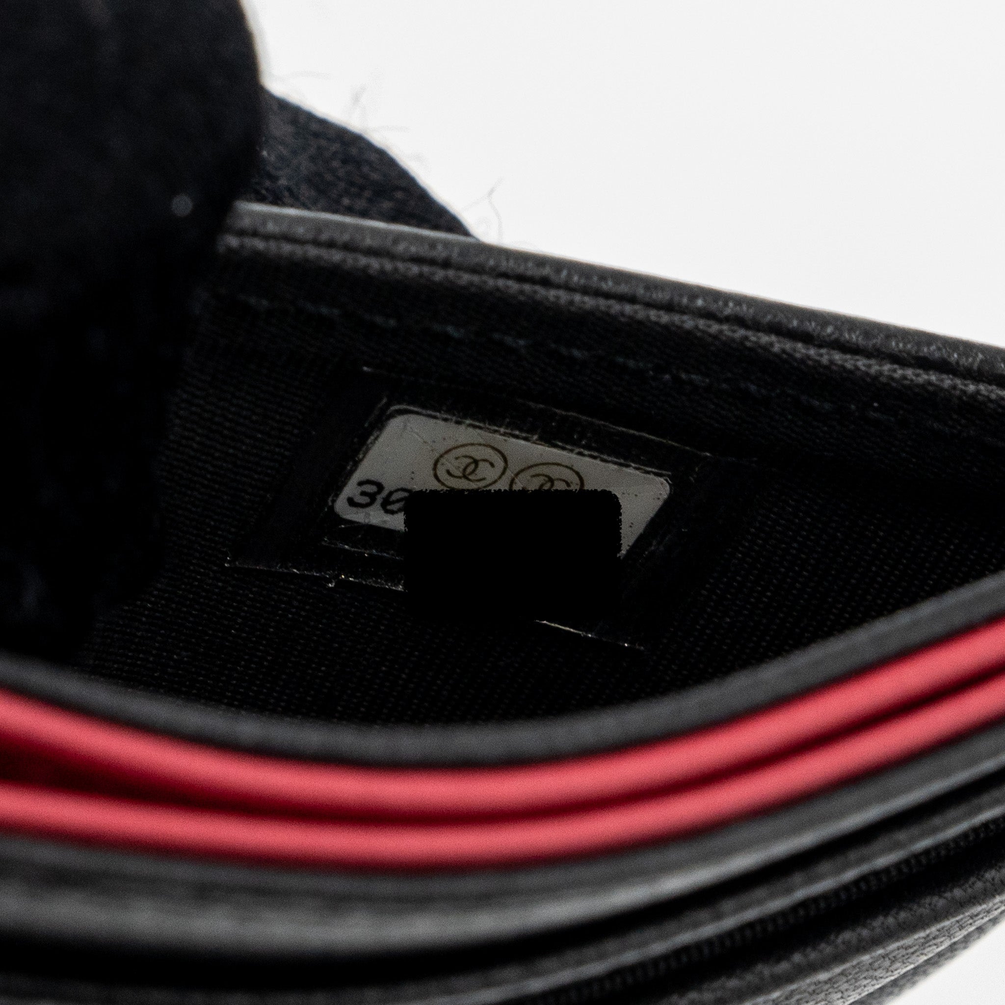 chanel-19-cardholder-lambskin-black-ghw