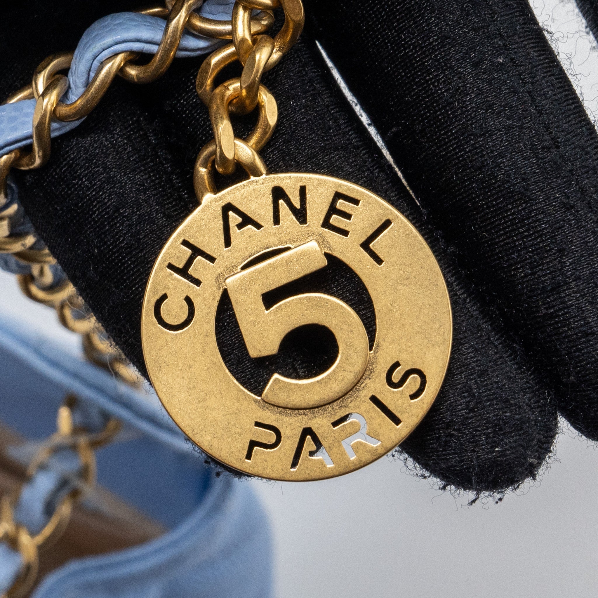 chanel-23c-small-hobo-bag-caviar-light-blue-ghwmicrochip