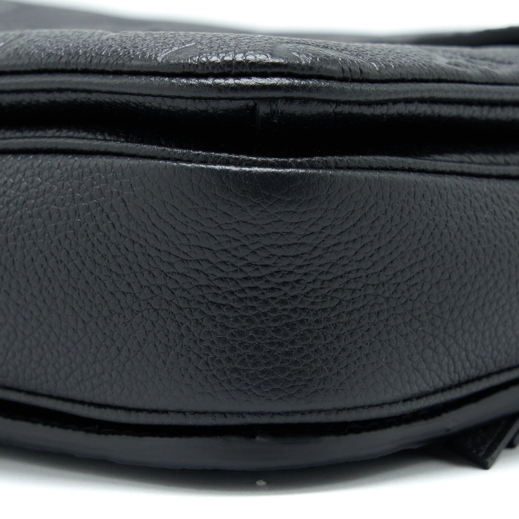 louis-vuitton-pochette-metis-monogram-empreinte-black-ghw-new-version