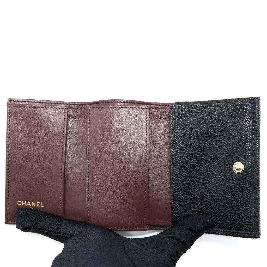 chanel-small-compact-wallet-caviar-black-lghw-microchip