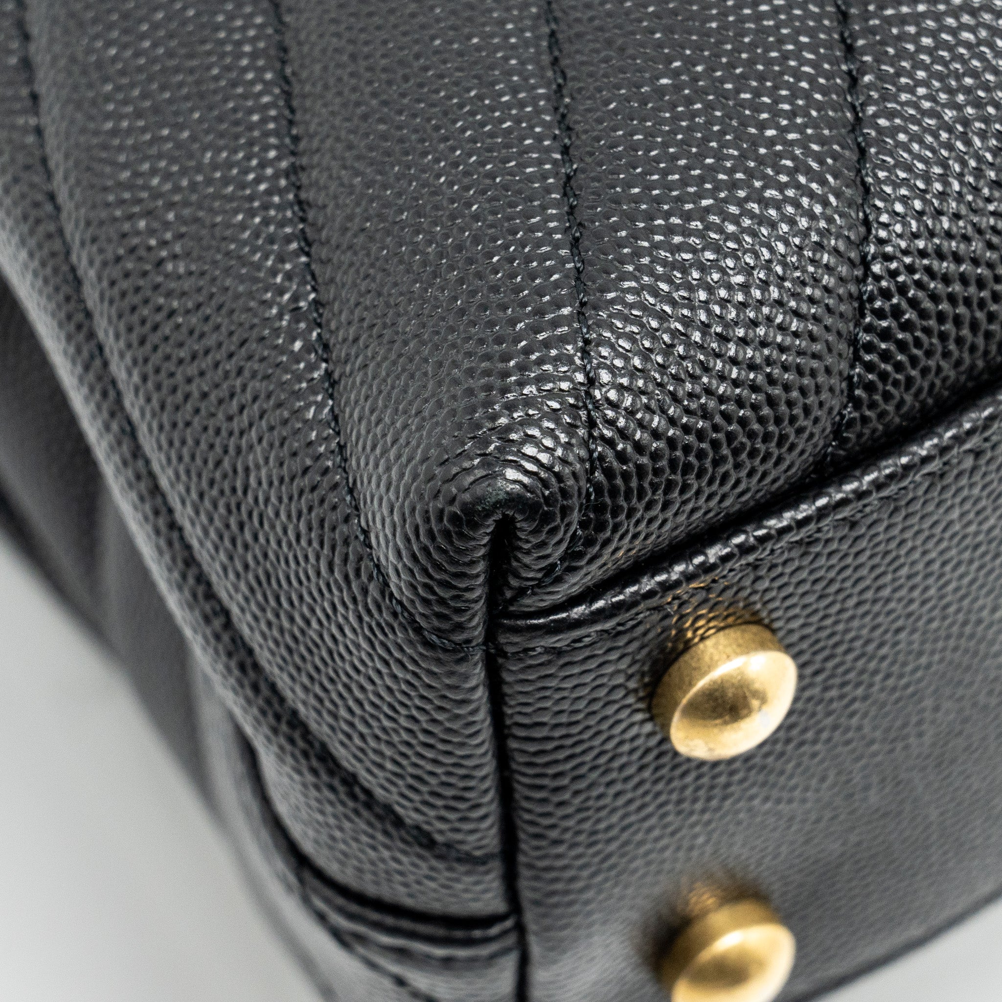 chanel-small-coco-handle-chevron-caviar-with-lizard-embossed-handle-black-ghw-copy